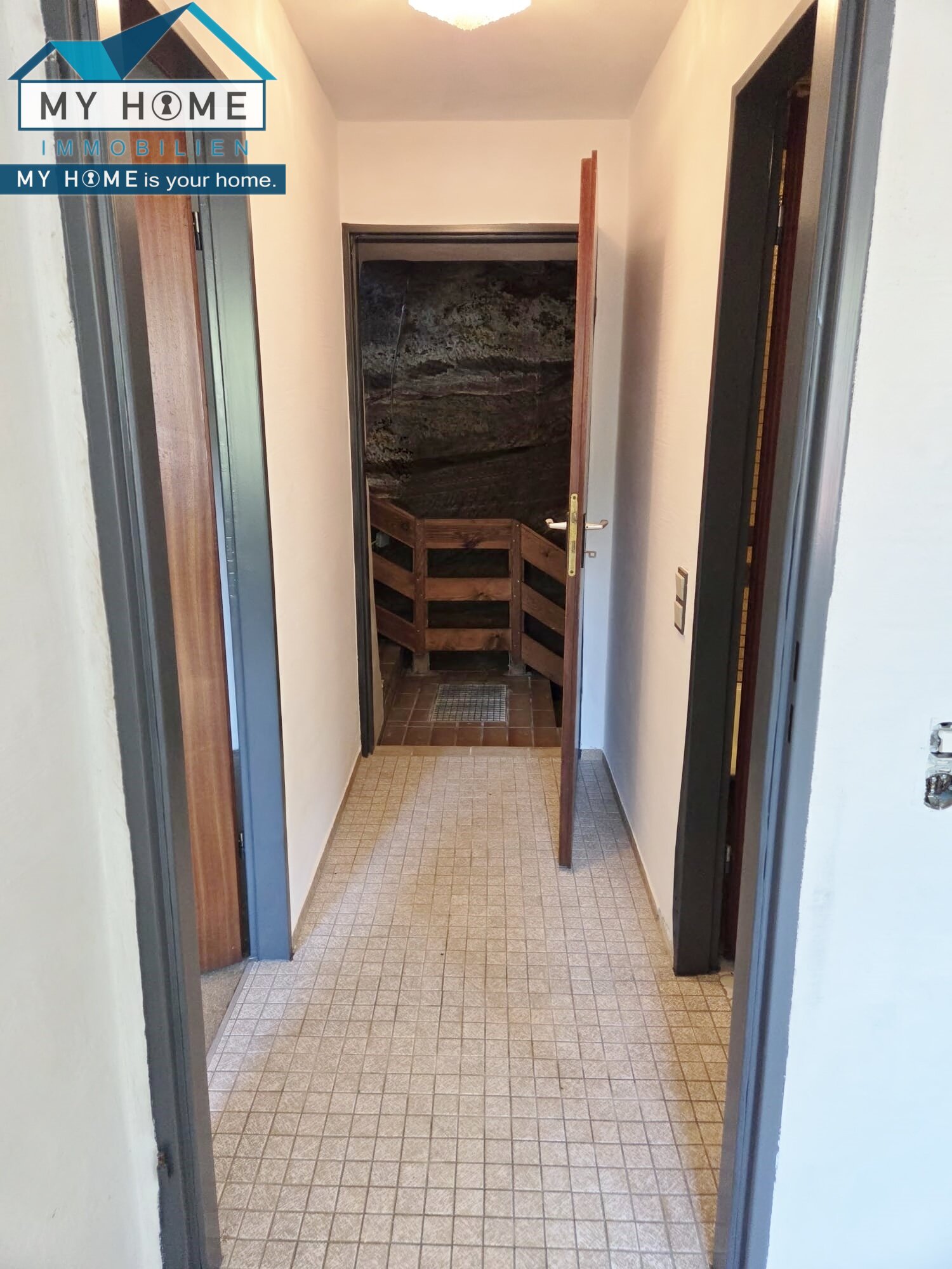 Wenn nicht jetzt....wann dann? Teilrenoviertes Haus zum Preis einer Wohnung!