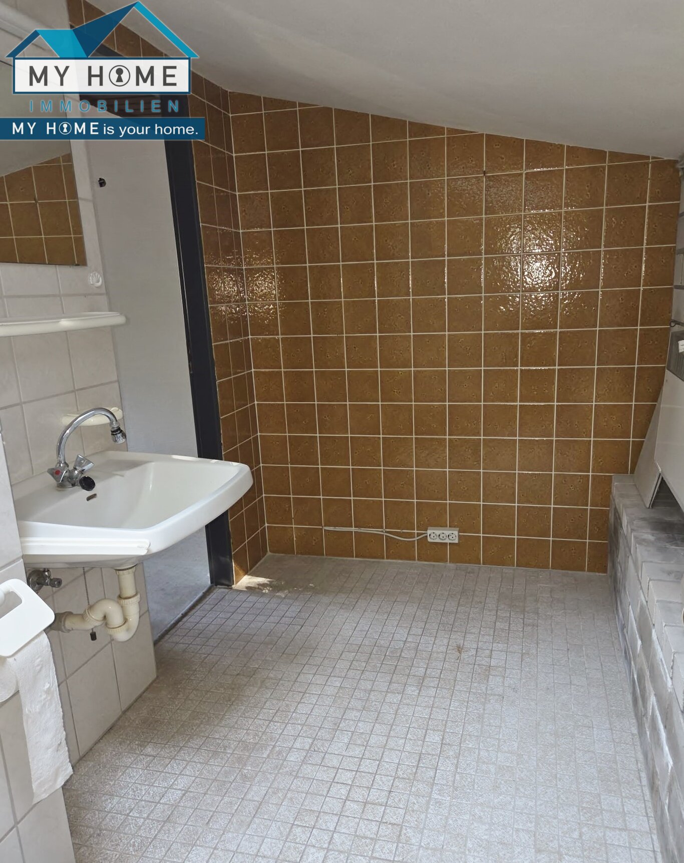 Wenn nicht jetzt....wann dann? Teilrenoviertes Haus zum Preis einer Wohnung!