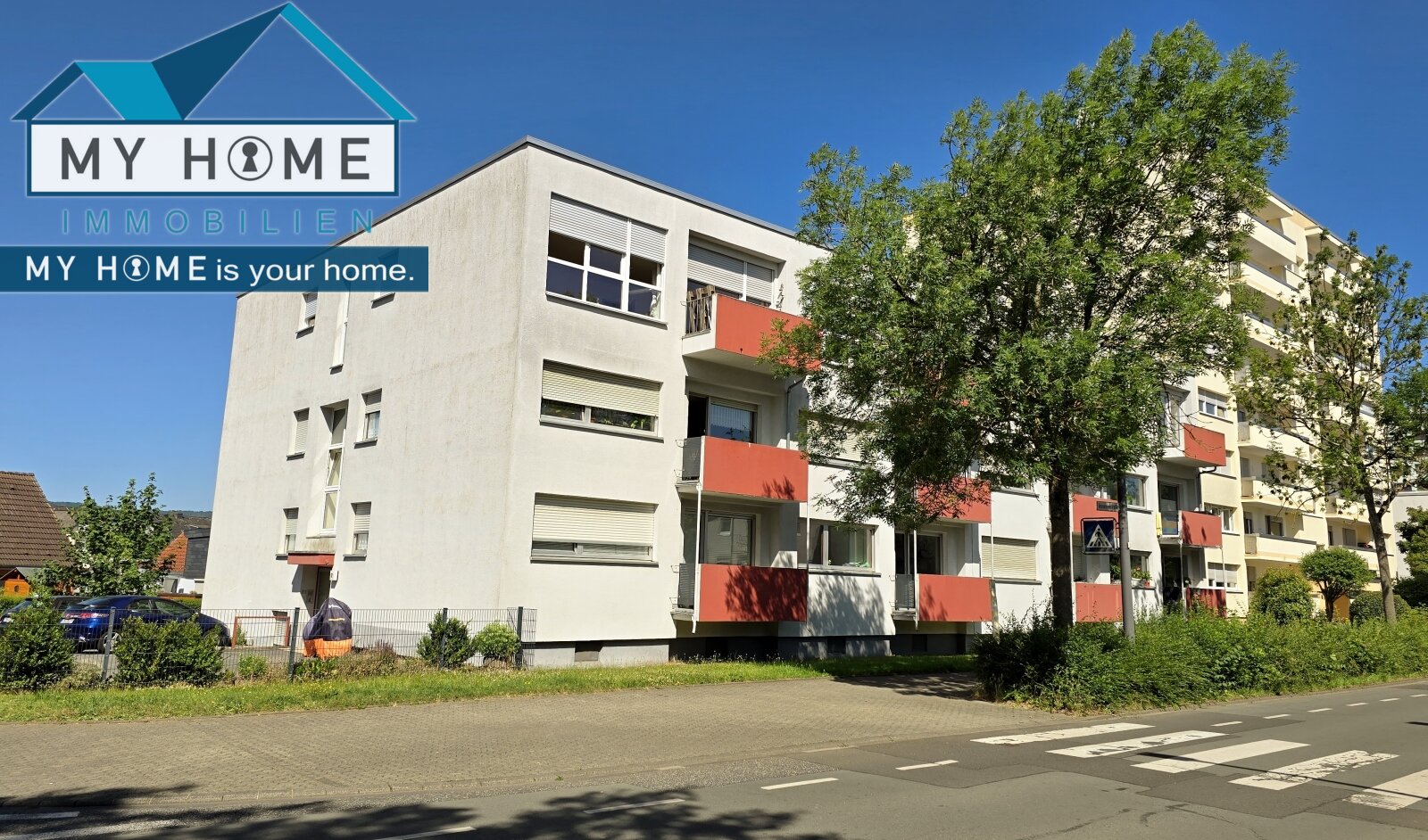 ETW incl. Küche & Stellplatz * zentrumsnah, 1 a Zustand * 2 Z,EBK,B * ca. 51 m²