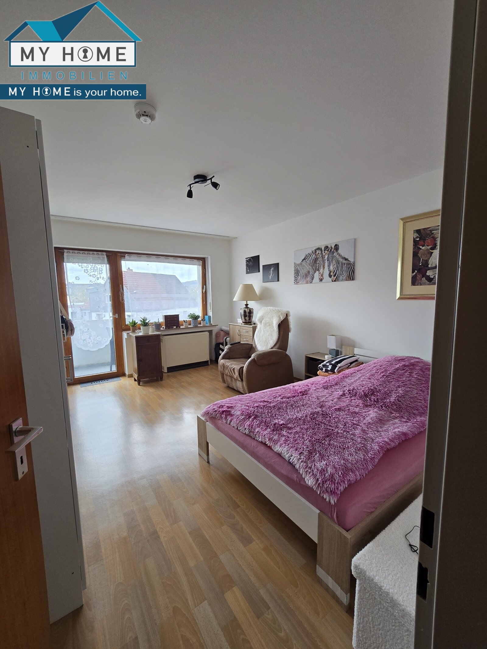 ETW incl. Küche & Stellplatz * zentrumsnah, 1 a Zustand * 2 Z,EBK,B * ca. 51 m²