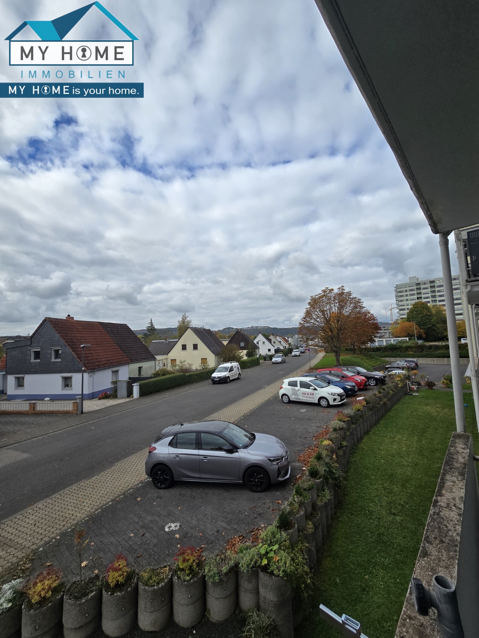 ETW incl. Küche & Stellplatz * zentrumsnah, 1 a Zustand * 2 Z,EBK,B * ca. 51 m²