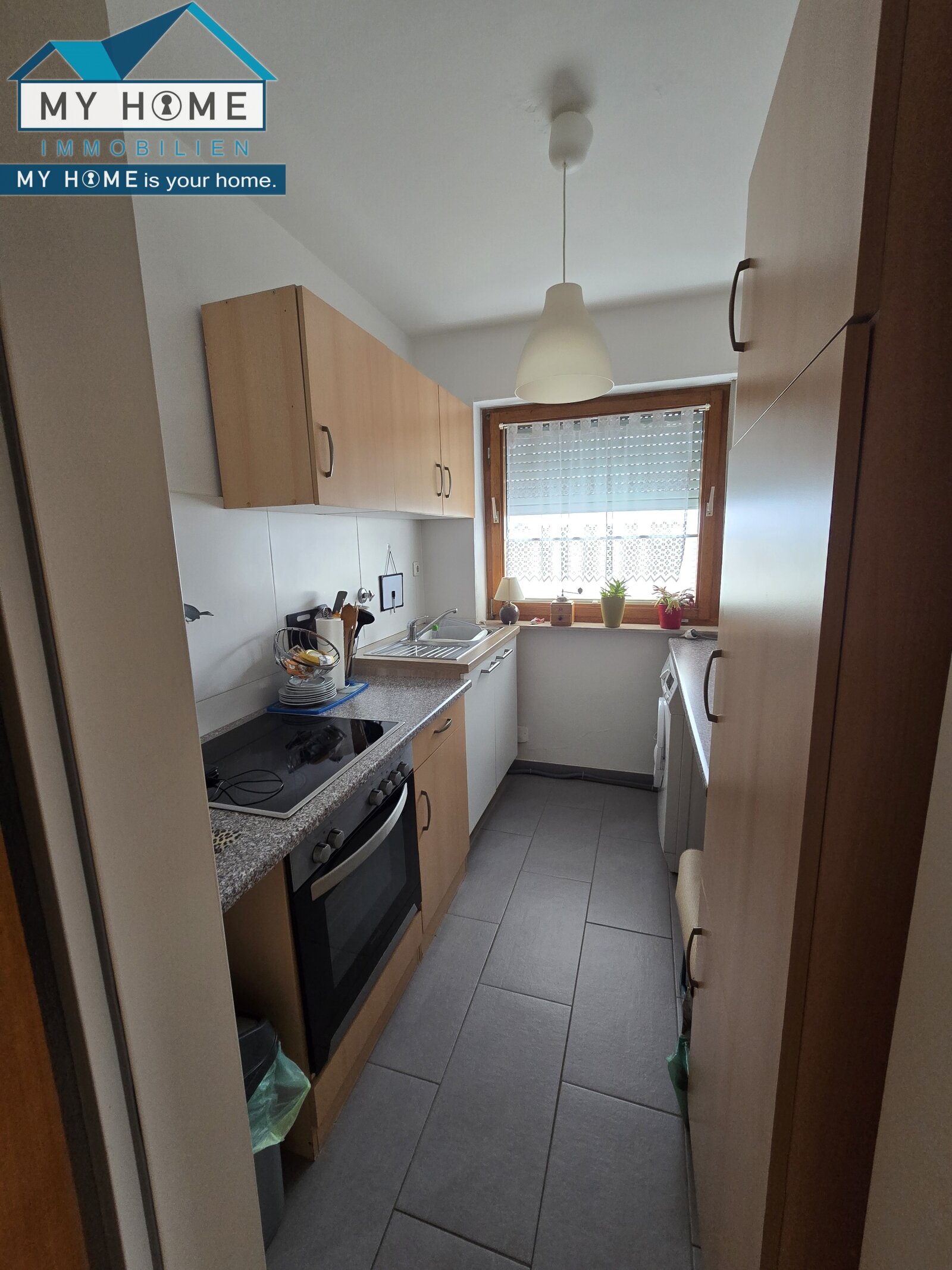 ETW incl. Küche & Stellplatz * zentrumsnah, 1 a Zustand * 2 Z,EBK,B * ca. 51 m²