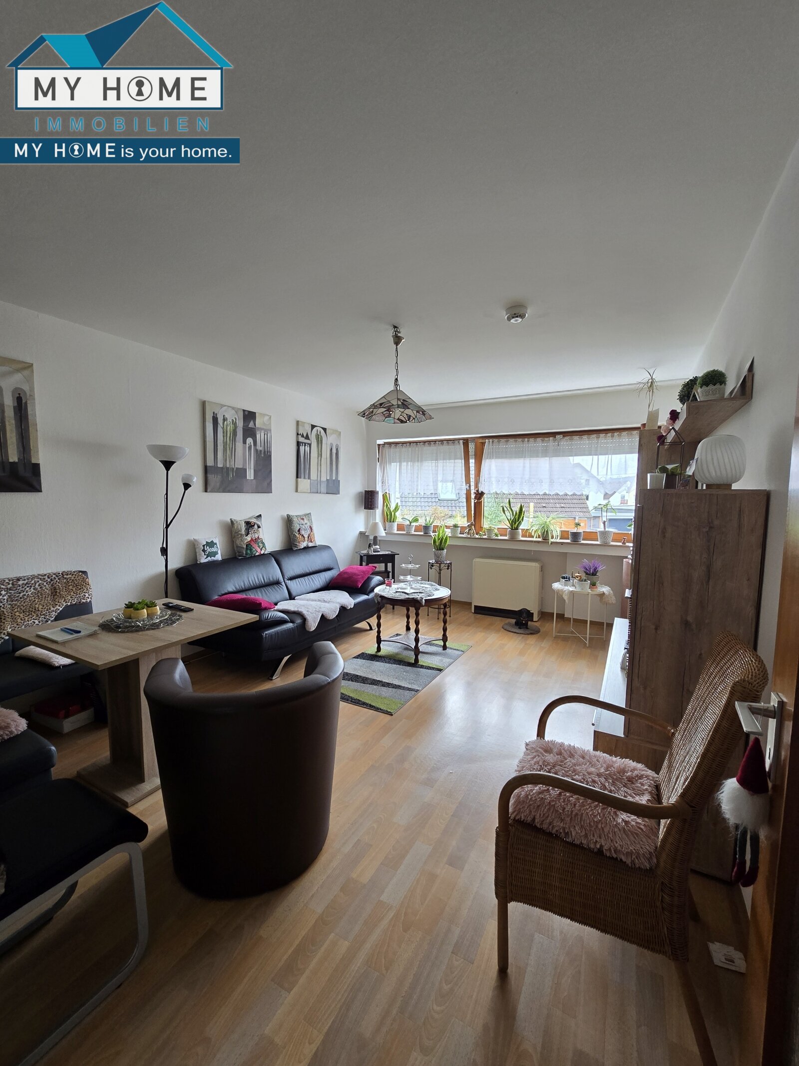 ETW incl. Küche & Stellplatz * zentrumsnah, 1 a Zustand * 2 Z,EBK,B * ca. 51 m²