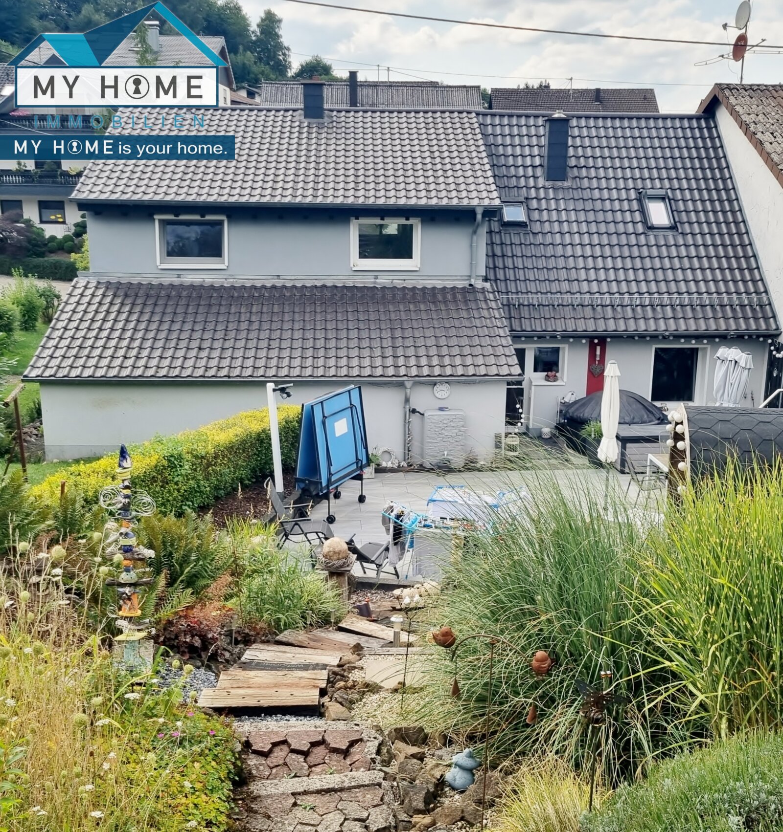 Neuwertiges, familienfreundliches Raumwunder im modernen Chalet Stil