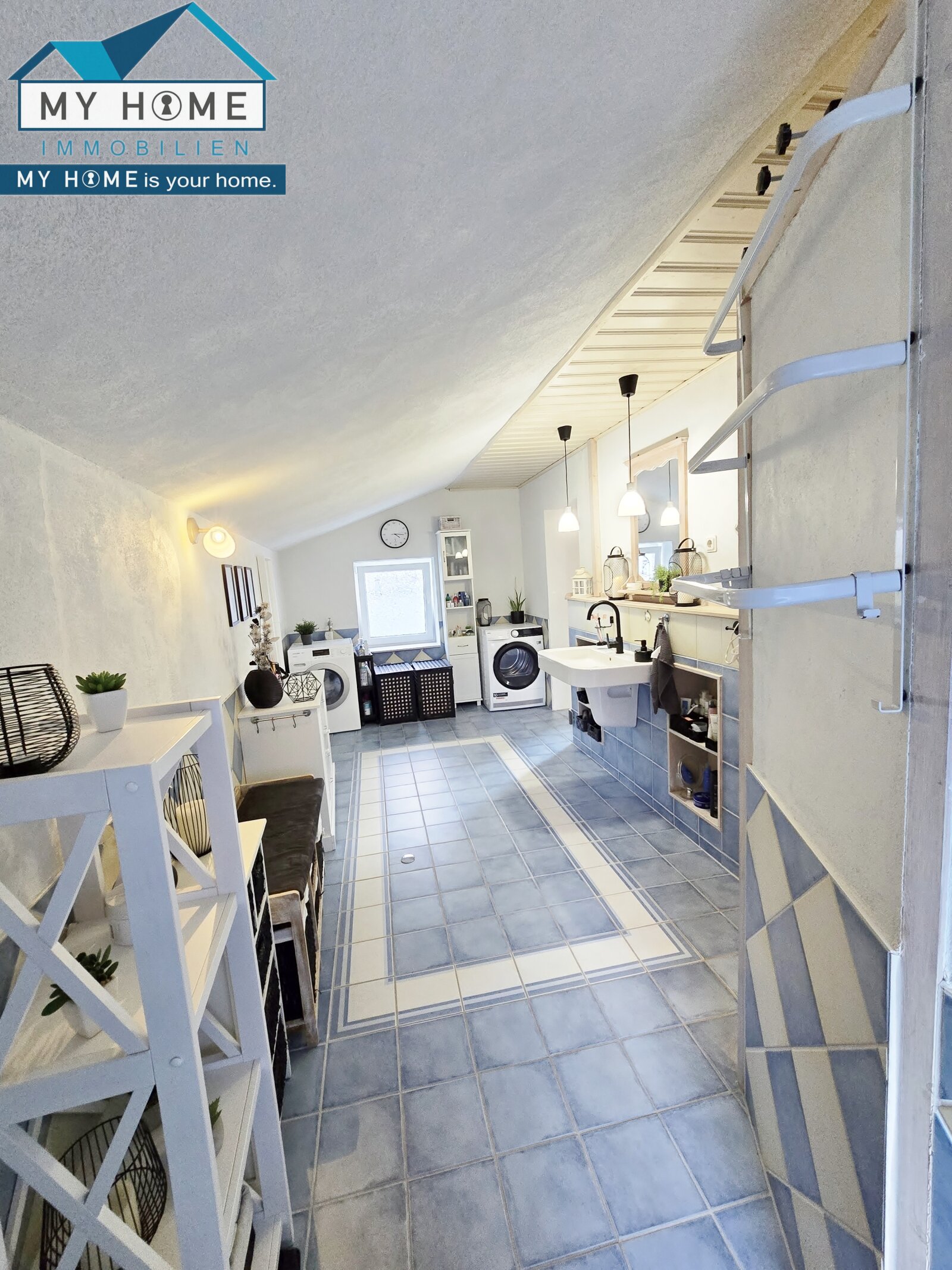 Neuwertiges, familienfreundliches Raumwunder im modernen Chalet Stil