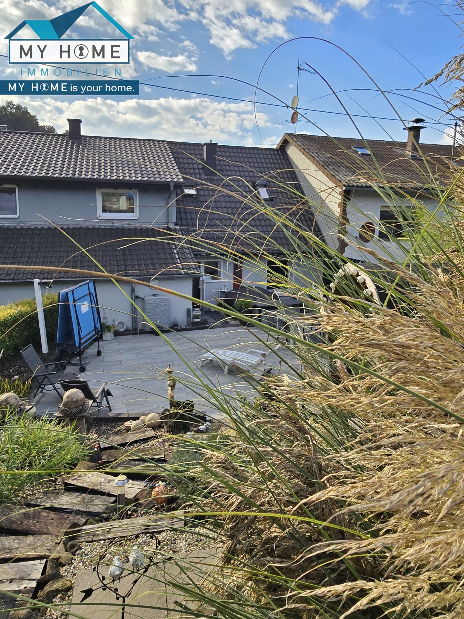 Neuwertiges, familienfreundliches Raumwunder im modernen Chalet Stil