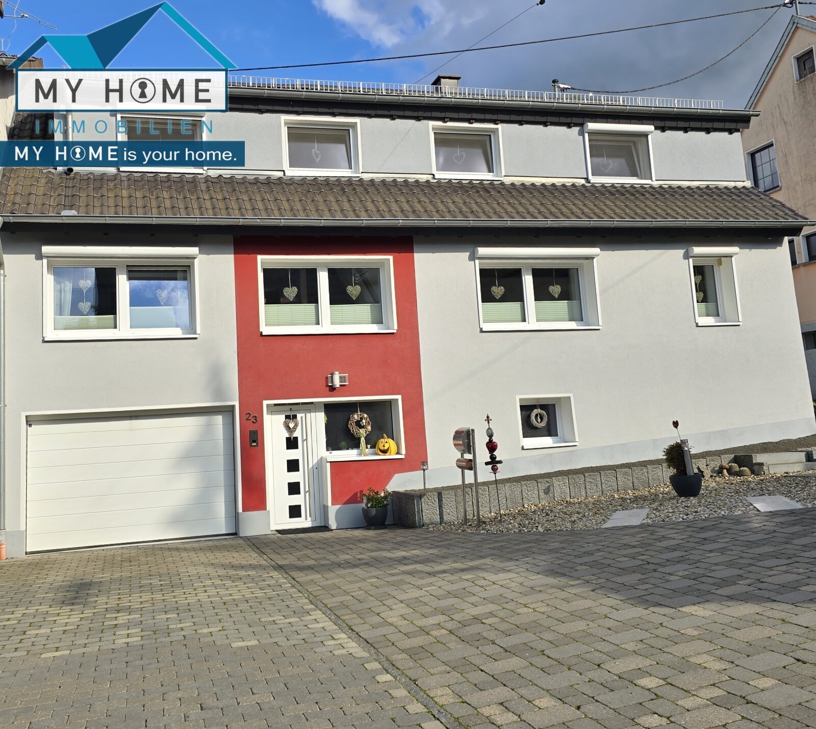 Neuwertiges, familienfreundliches Raumwunder im modernen Chalet Stil