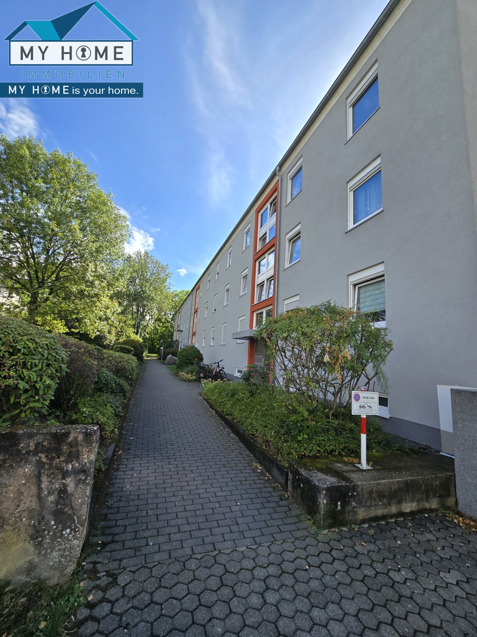 Wohnidylle in TOP Lage * 3 ZKB, Balkon, AK, Keller etc. * renovierte ca.  70 m²