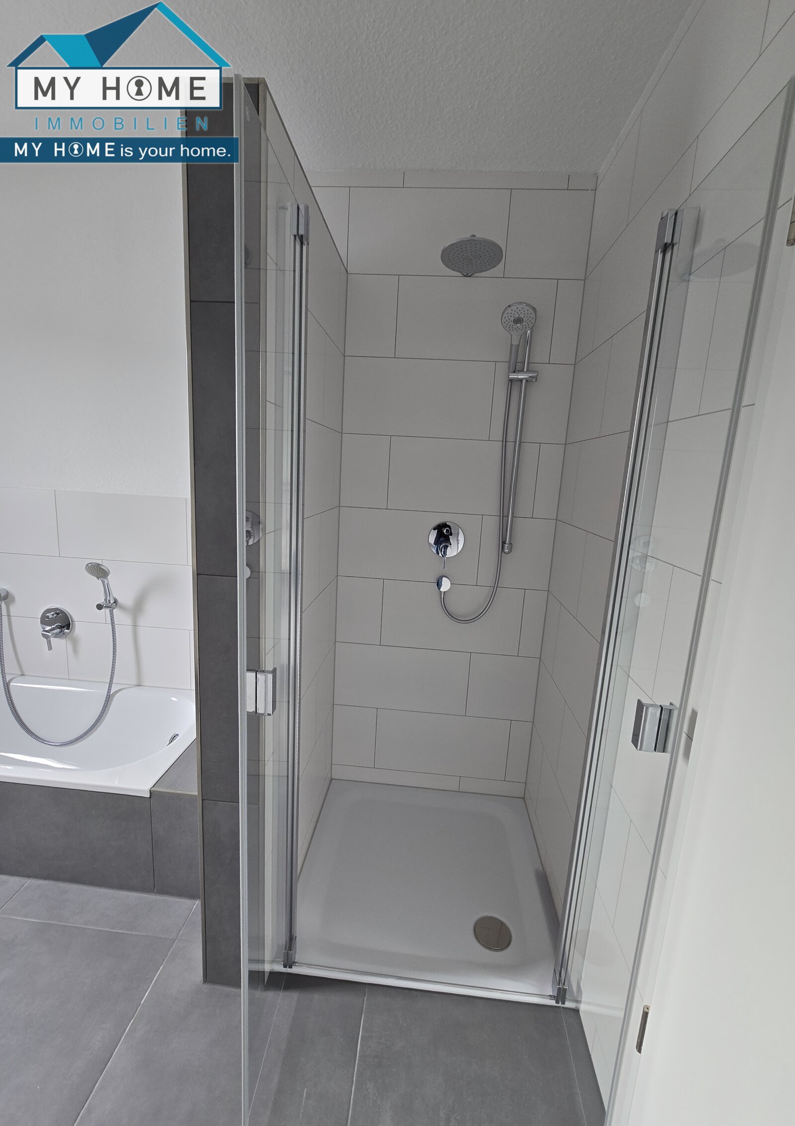 NEU! Zweigeschossige Balkon Whg. im Maisonette Stil * ca. 110 m² * 3 ZKB, Stellplatz