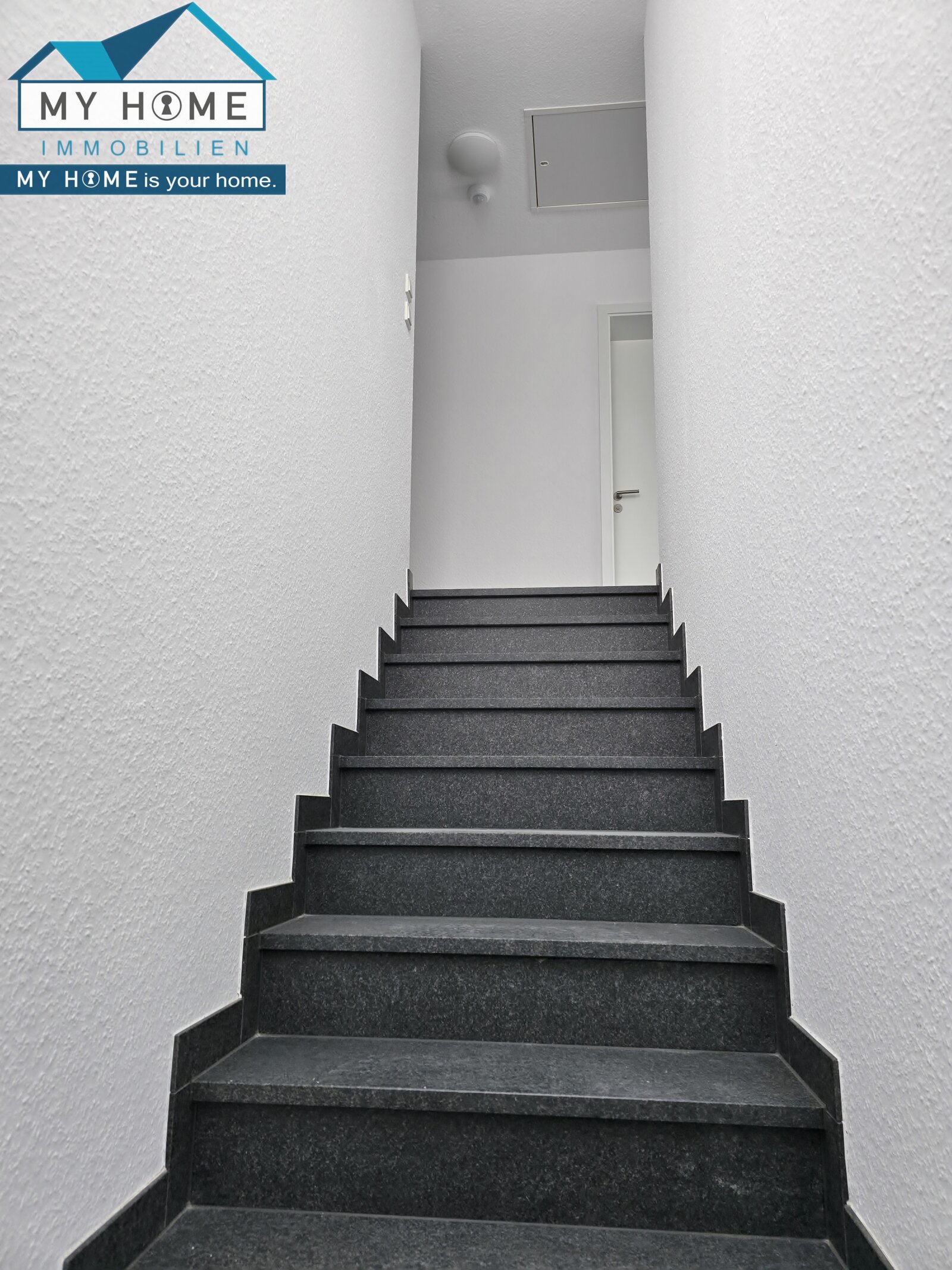 NEU! Zweigeschossige Balkon Whg. im Maisonette Stil * ca. 110 m² * 3 ZKB, Stellplatz