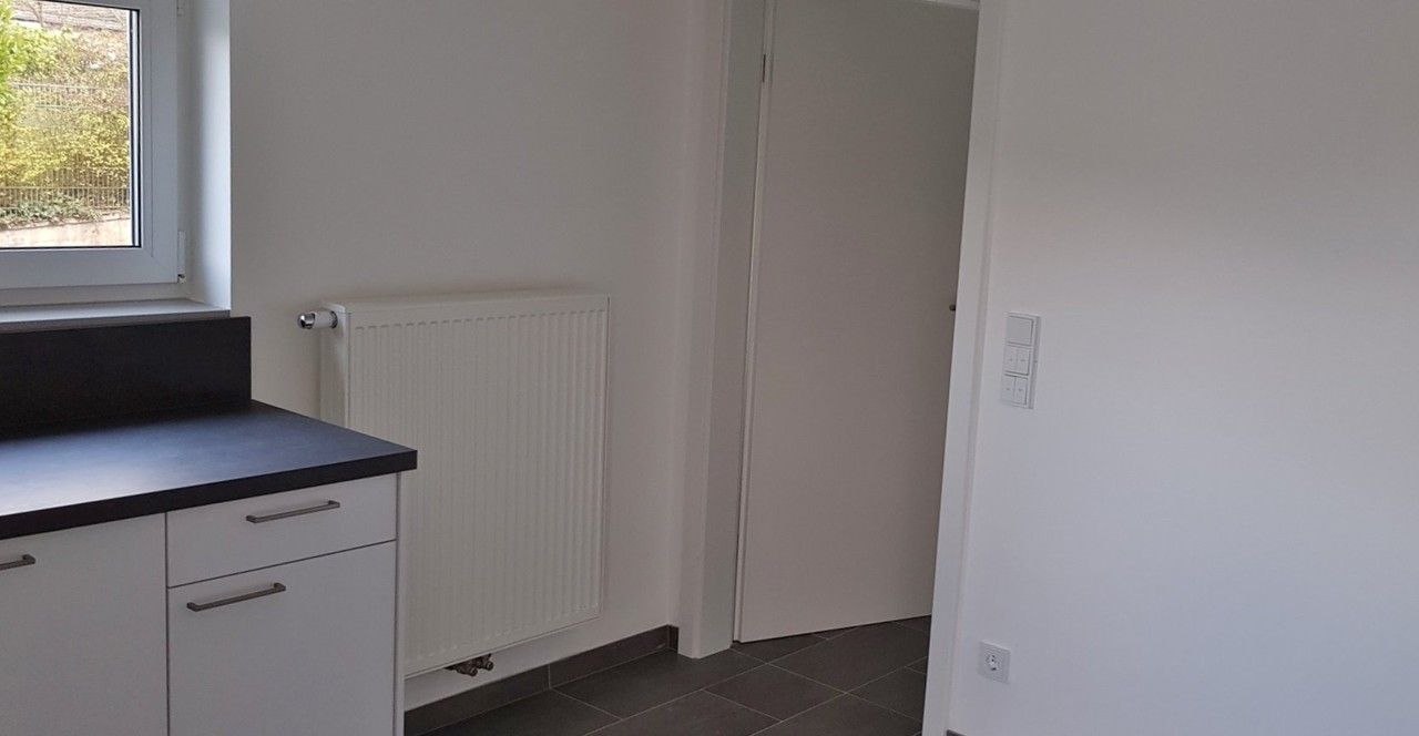 Mertesdorf * 1 ZKB, EG, renoviert, incl. Bosch EBK & Stellpl., Neuwertig - 42 m² Wohnqualität * sofort