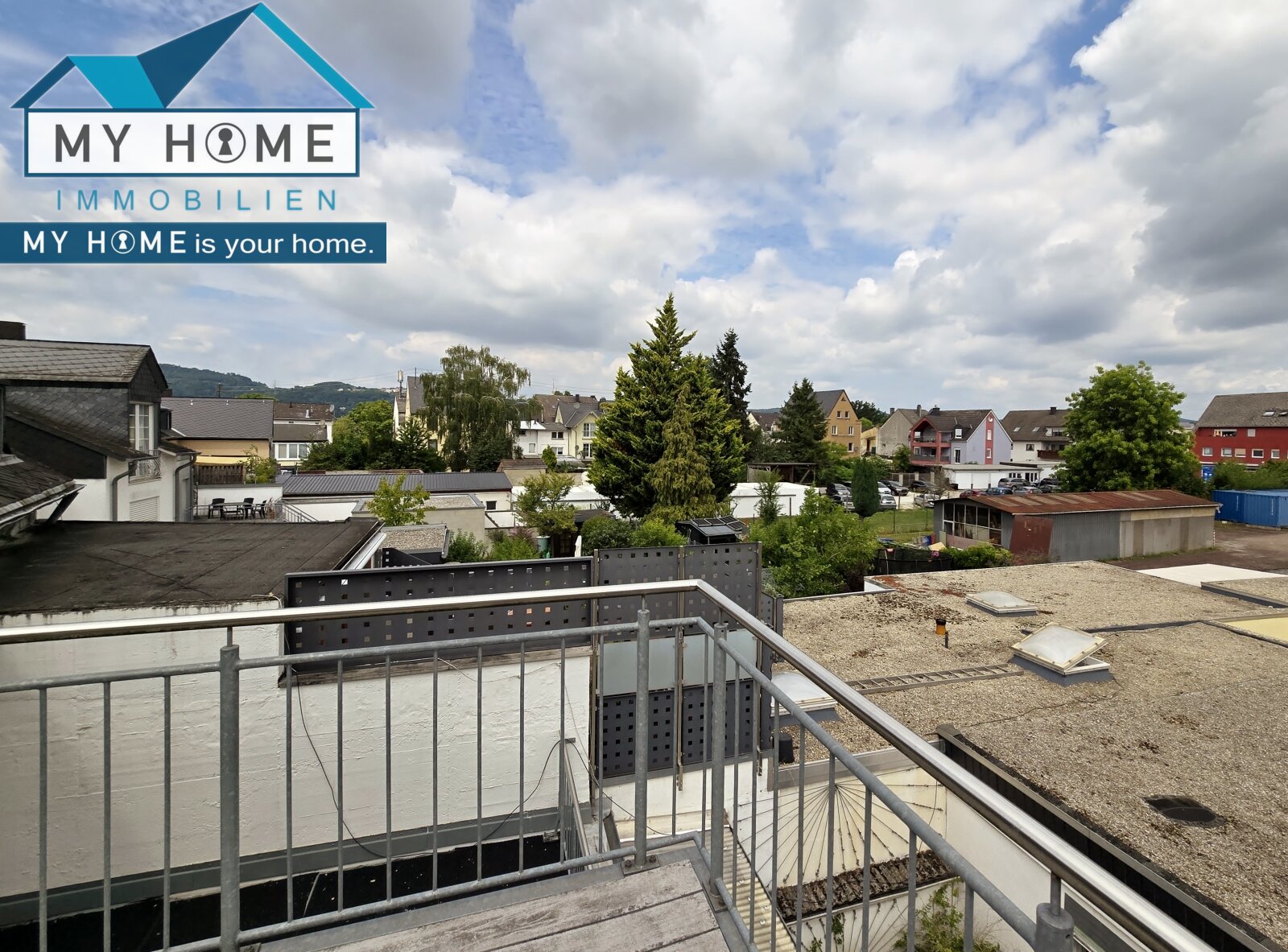 Dachterrassenwohnung in Top Lage * 3 Z, neue Küche & Bad, ca. 75 m²
