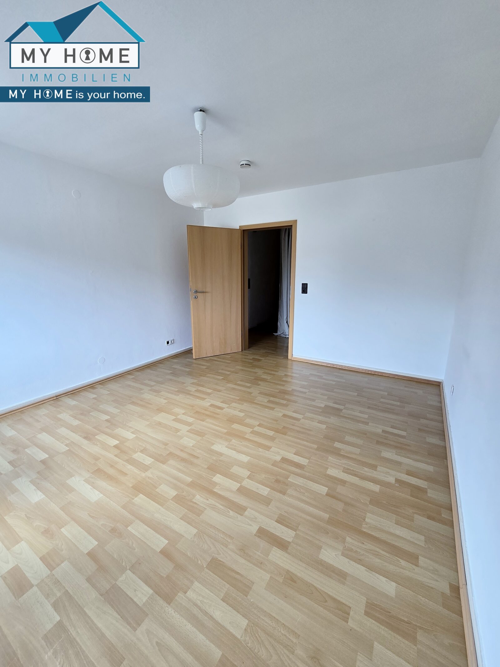 Dachterrassenwohnung in Top Lage * 3 Z, neue Küche & Bad, ca. 75 m²