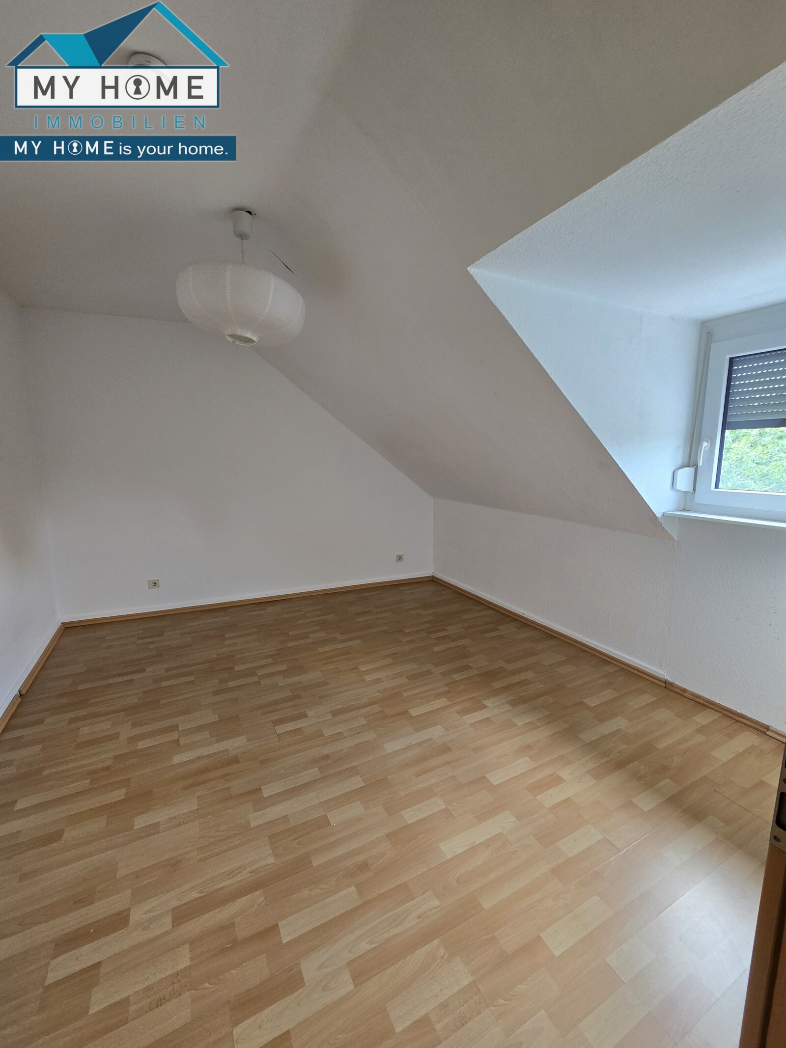 Dachterrassenwohnung in Top Lage * 3 Z, neue Küche & Bad, ca. 75 m²