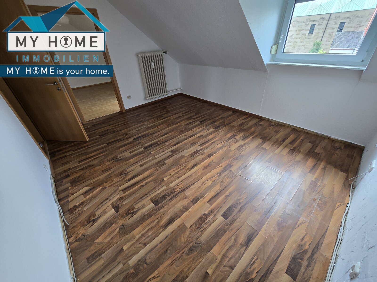 Dachterrassenwohnung in Top Lage * 3 Z, neue Küche & Bad, ca. 75 m²
