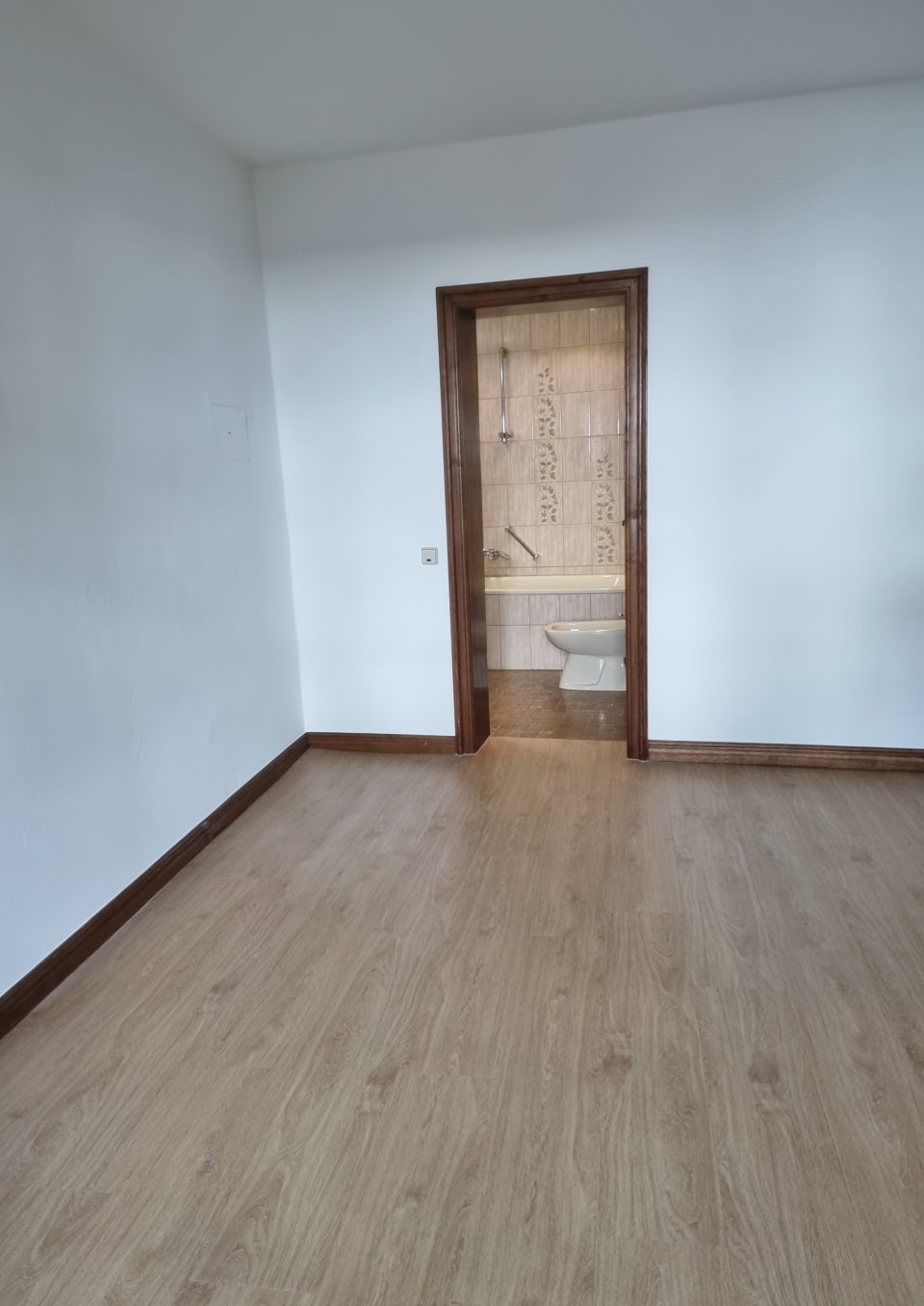 Euren - Exkl. Landhauswohnung - 5 Z EBK, 2xBad, G.-WC, Balkon, ca. 150 tolle m² per 01.09.2026