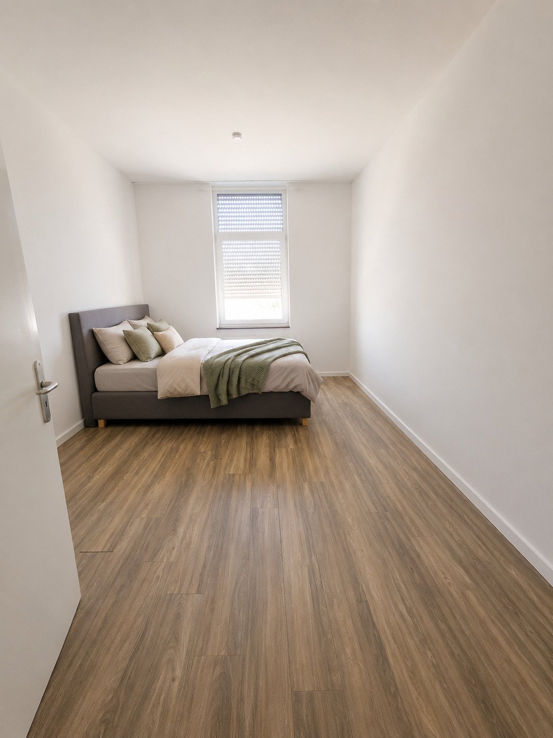 Nähe Dom/Hauptmarkt * Renovierte Balkonwohnung, 2 Z, EBK, Bad, mod. 75 m² * Stellpl. optional