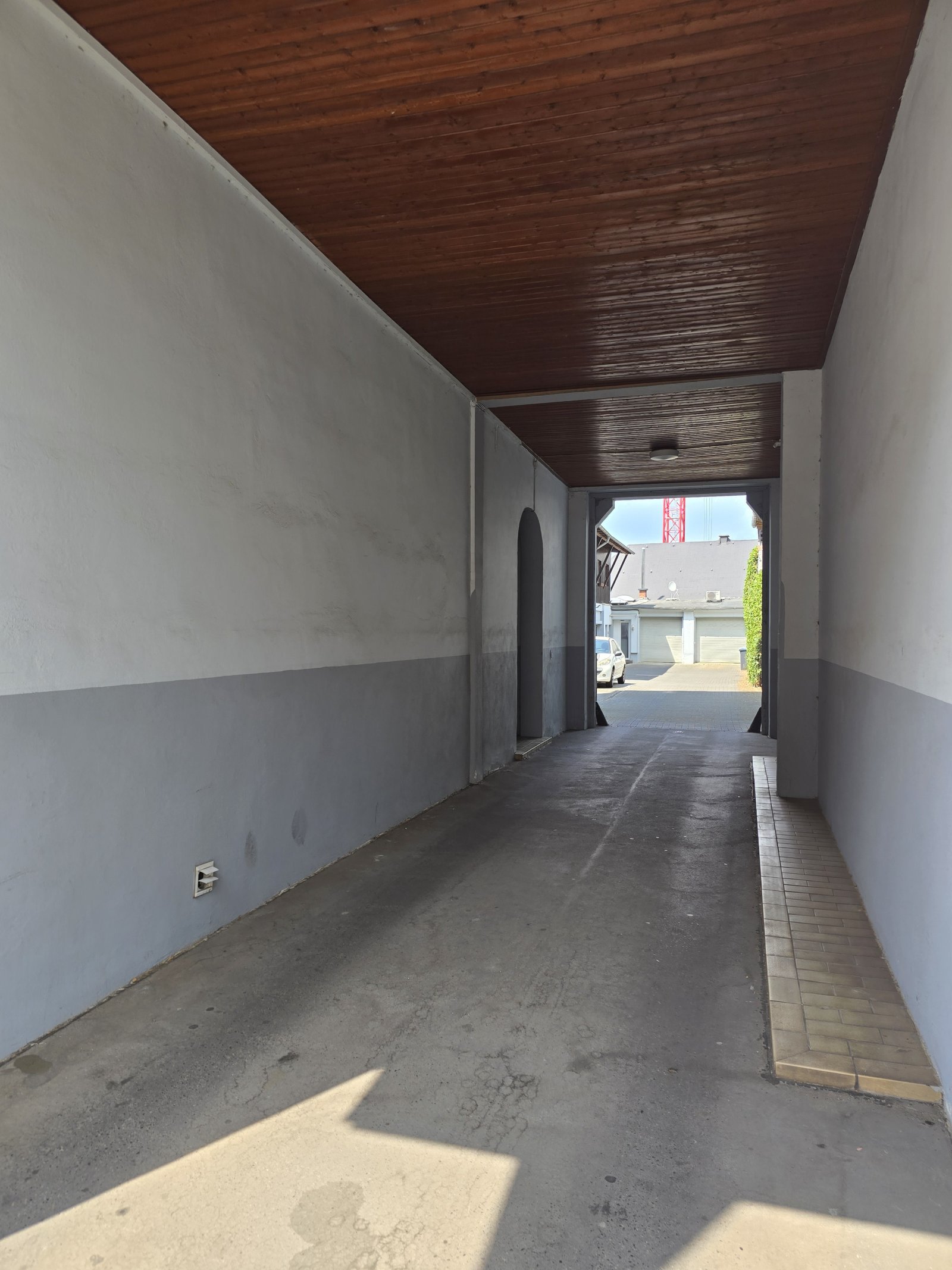 Nähe Dom/Hauptmarkt * Renovierte Balkonwohnung, 2 Z, EBK, Bad, mod. 75 m² * Stellpl. optional