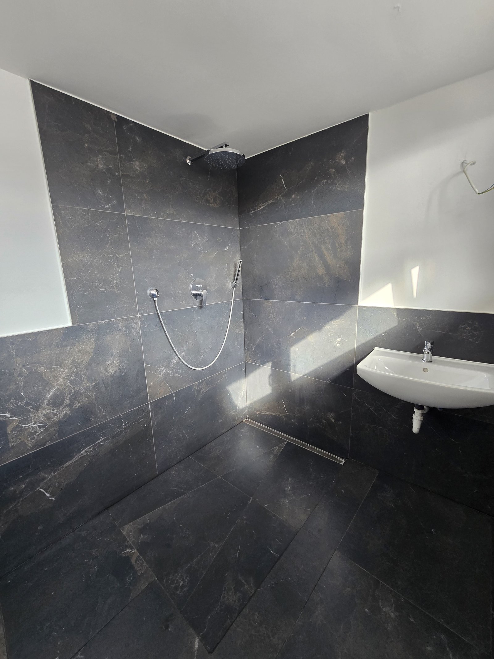 City Life PUR! Modernes Premium Apartment, kernsaniert zum Erstbezug!