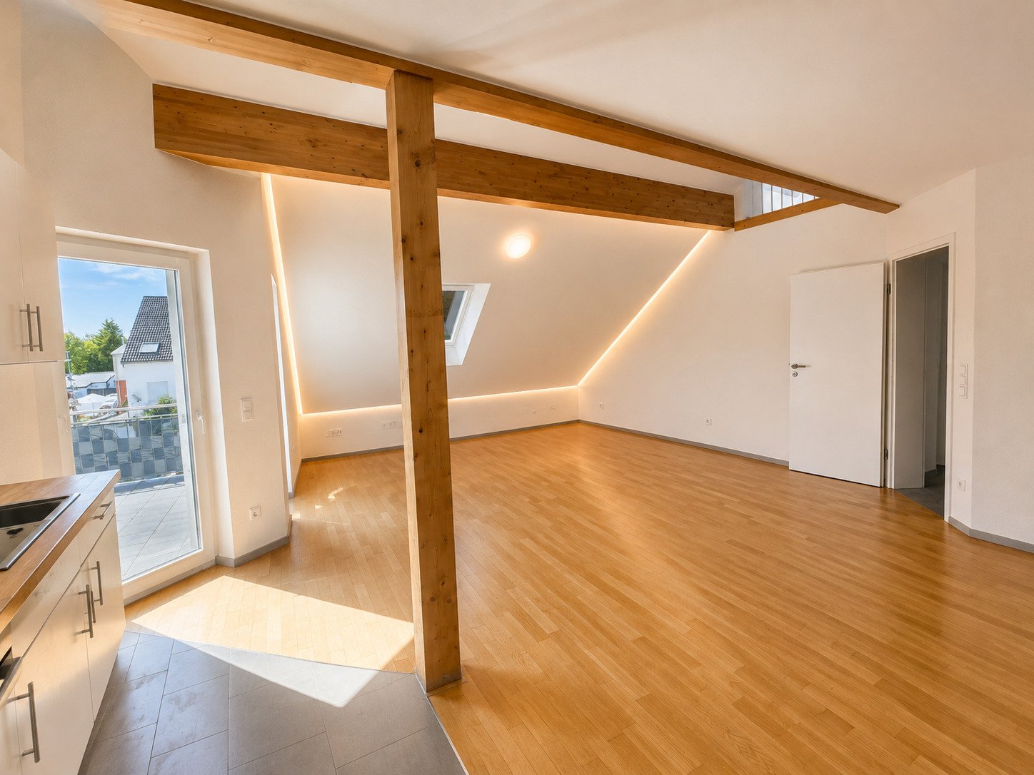 Stilvolles Wohnen auf zwei Ebenen - ca. 130 m² Maisonette Traum in Schweich, incl. EBK, Balkon & Stellplätzen