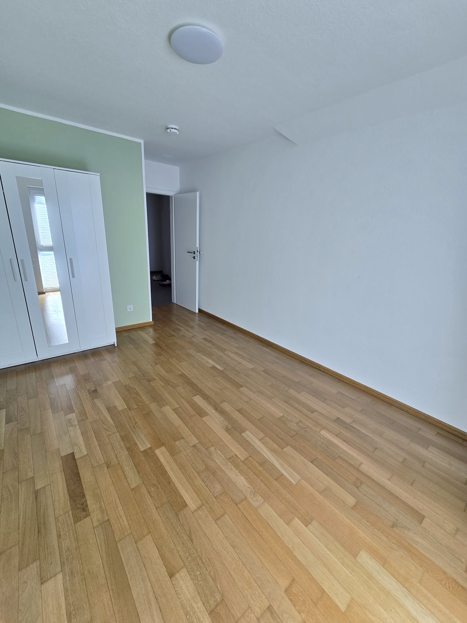 Stilvolles Wohnen auf zwei Ebenen - ca. 130 m² Maisonette Traum in Schweich, incl. EBK, Balkon & Stellplätzen