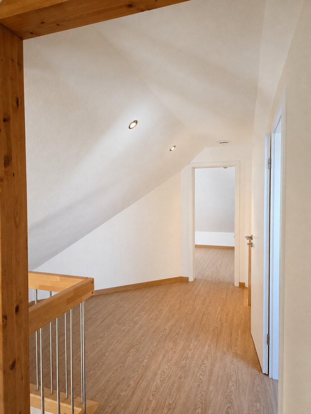 Stilvolles Wohnen auf zwei Ebenen - ca. 130 m² Maisonette Traum in Schweich, incl. EBK, Balkon & Stellplätzen