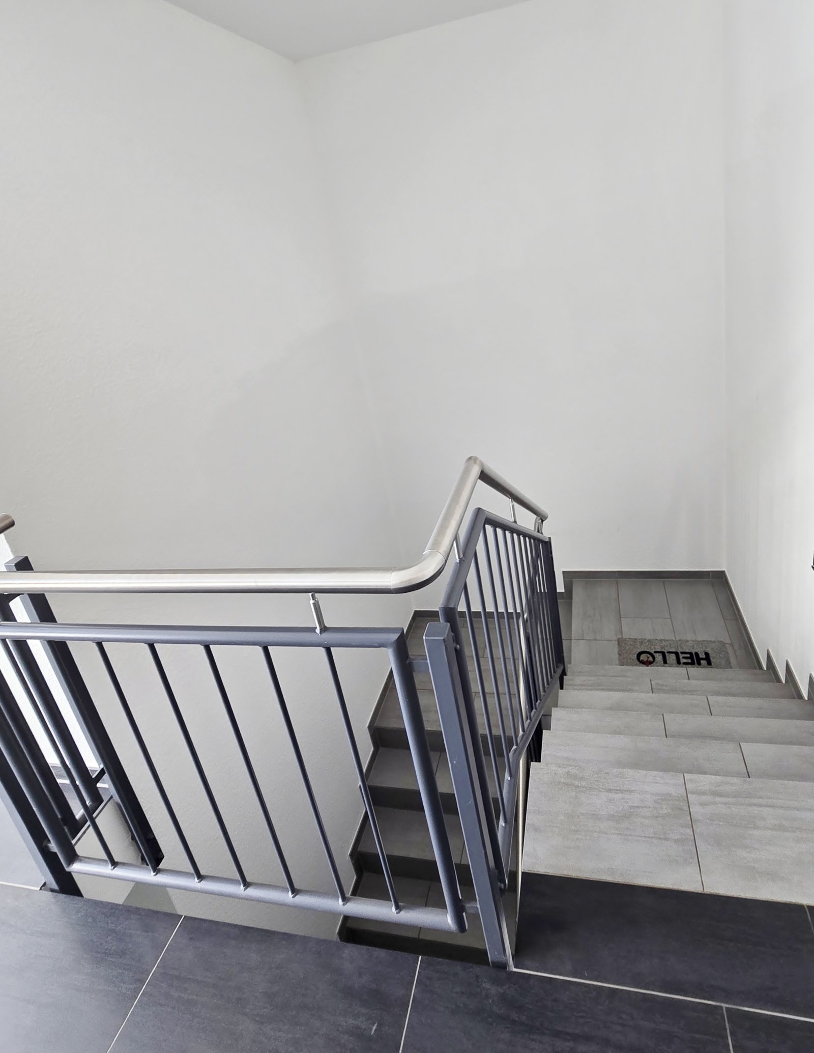 Stilvolles Wohnen auf zwei Ebenen - ca. 130 m² Maisonette Traum in Schweich, incl. EBK, Balkon & Stellplätzen