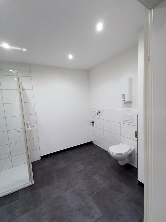 Terrassen-/Garten Whg. - TOP Modernisiert-ca. 86 m², 3 ZKB, 32 m² Terrasse, Garten, Stellplatz, ab ca. 01.-15.10.