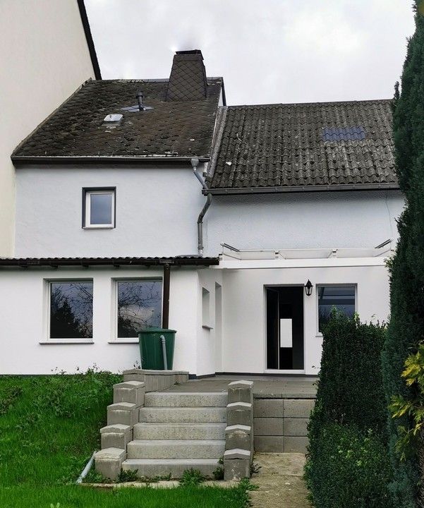 Terrassen-/Garten Whg. - TOP Modernisiert-ca. 86 m², 3 ZKB, 32 m² Terrasse, Garten, Stellplatz, ab ca. 01.-15.10.
