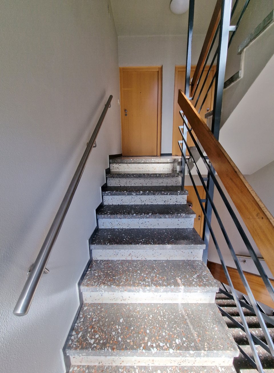  gepflegtes Treppenhaus
