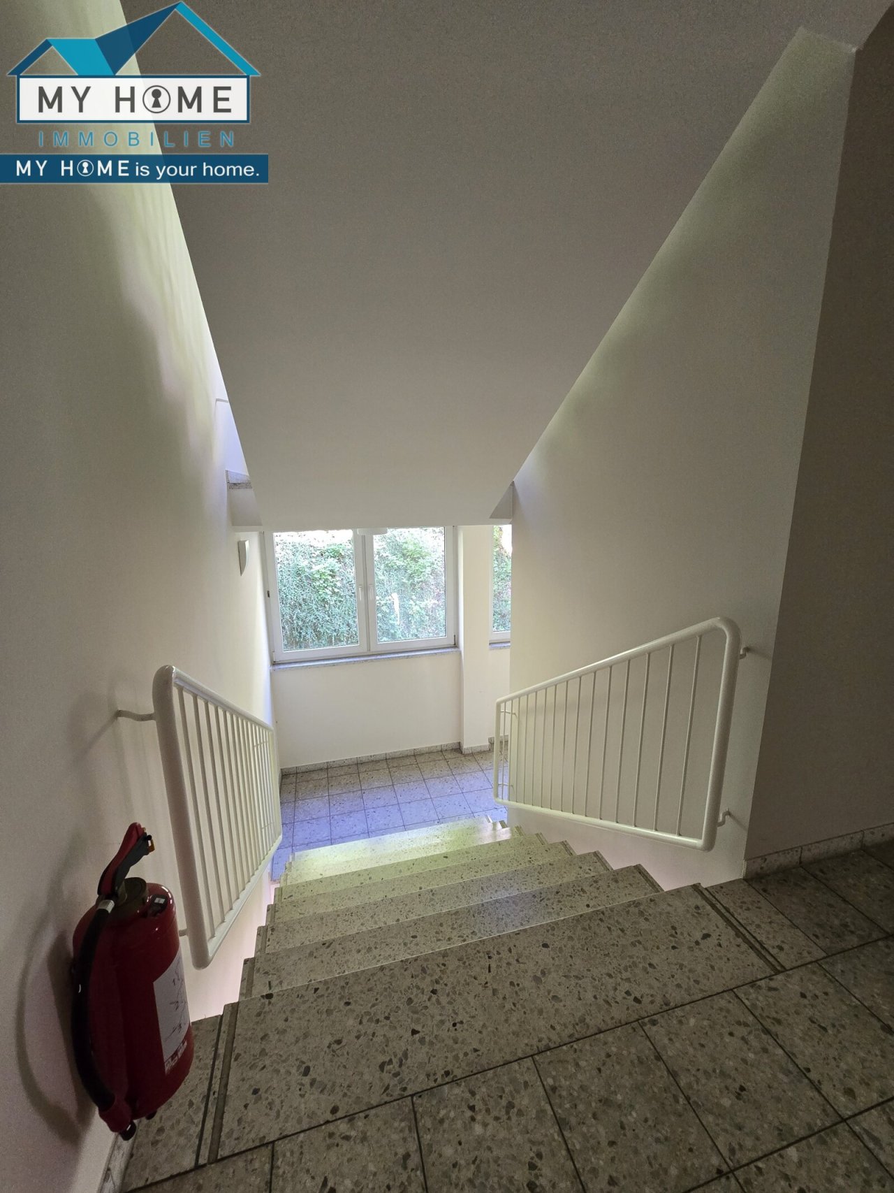 gepflegtes Treppenhaus gepflegtes Treppenhaus