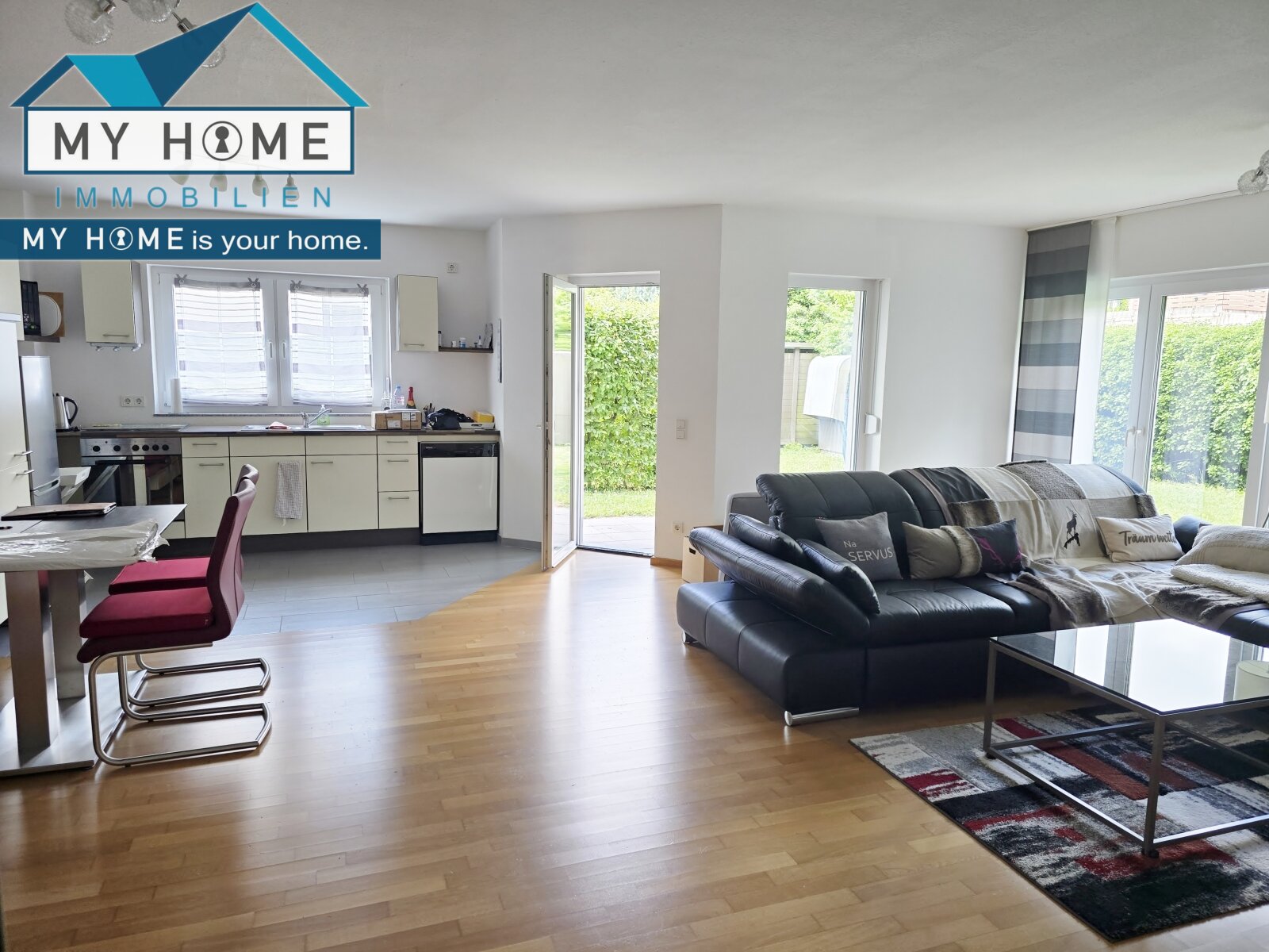 Blick auf WZ, Essz., Küche und zur Terrasse Blick auf WZ, Essz., Küche und zur Terrasse