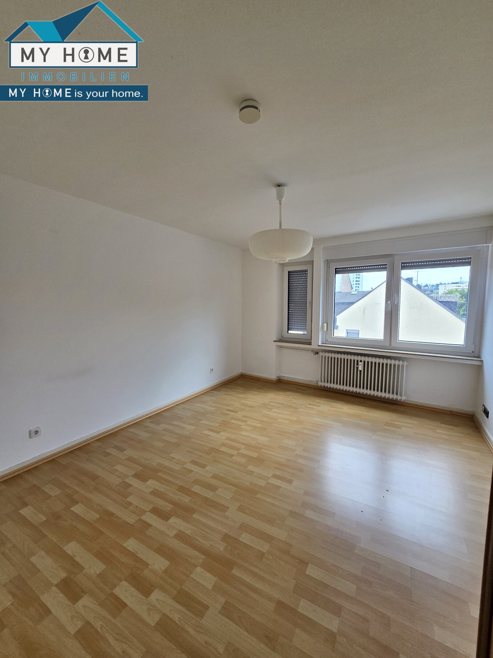 Zimmer 2 Blick zum Fenster Zimmer 2 Blick zum Fenster
