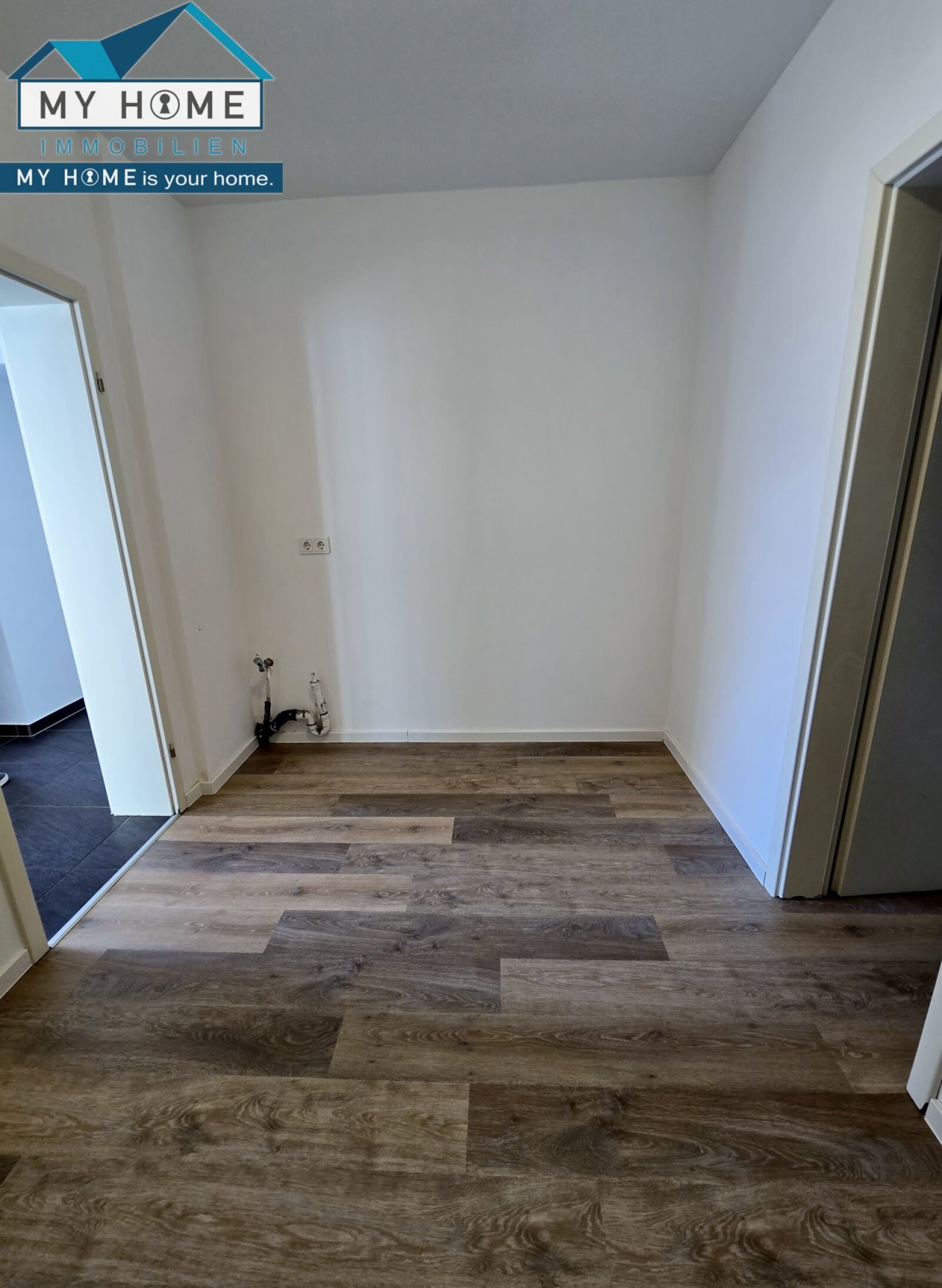 Waschraum mit Anschlüssen Waschraum mit Anschlüssen