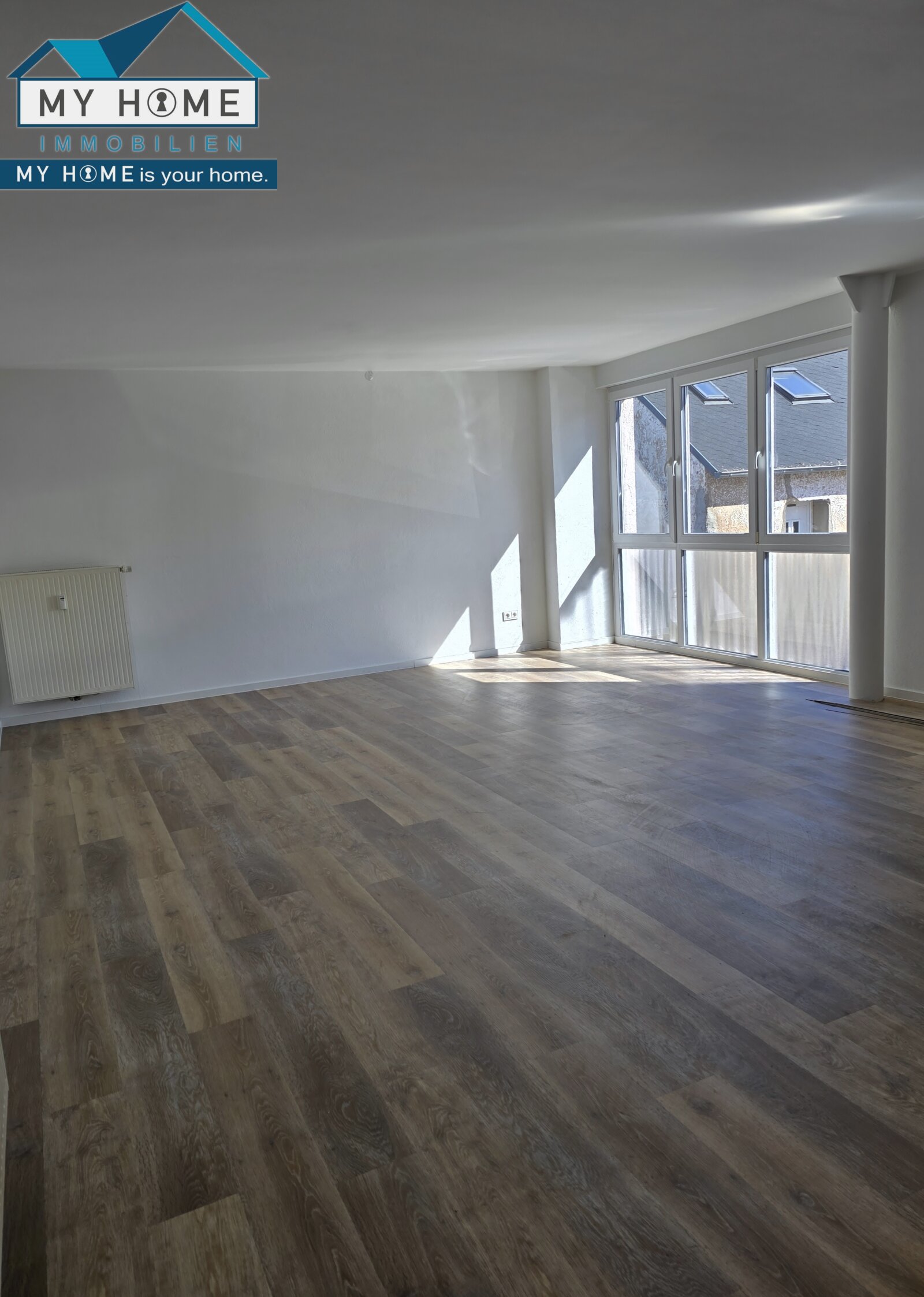lichthelles, großes Wohnzimmer lichthelles, großes Wohnzimmer