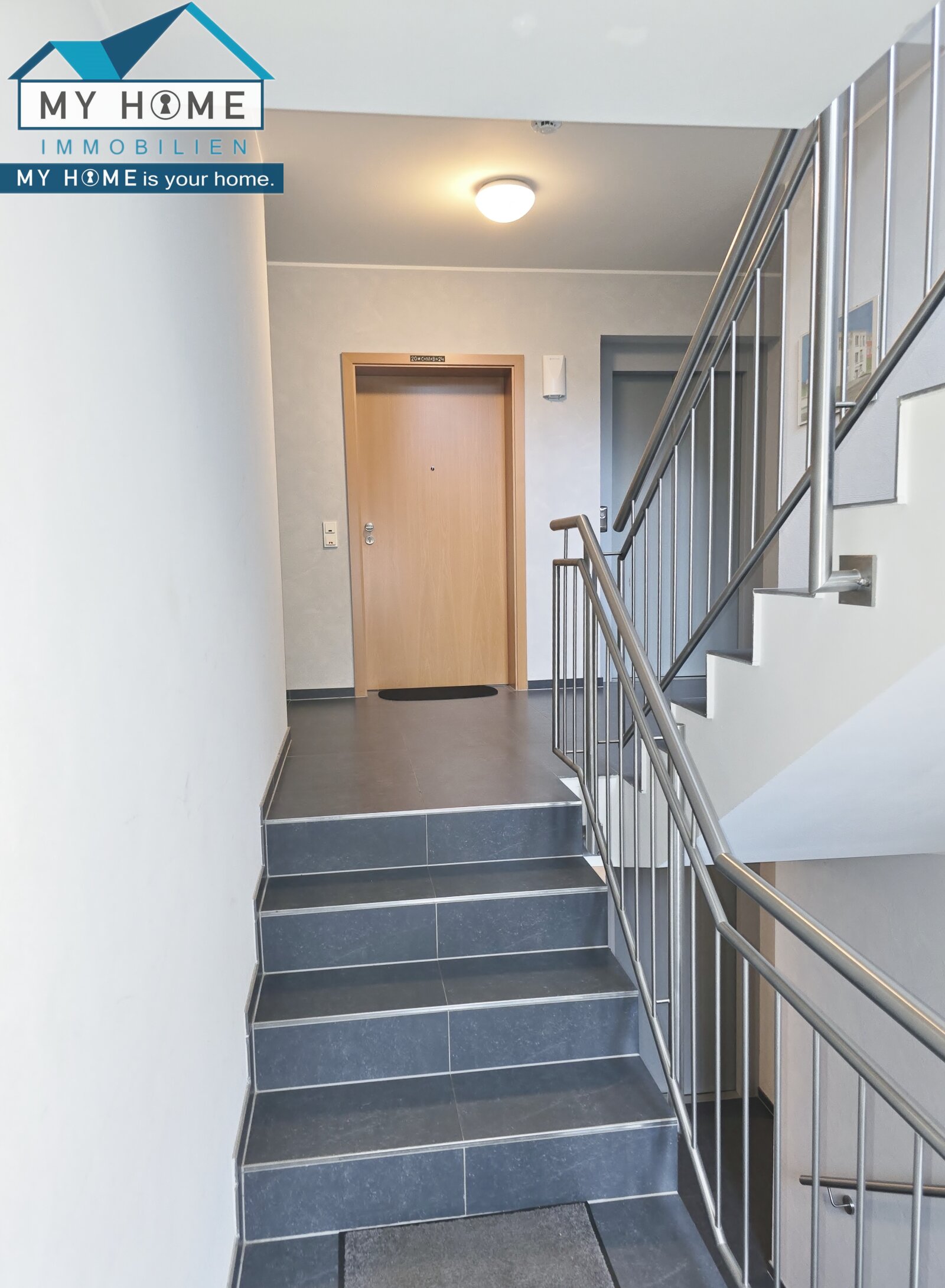 Treppenhaus/Aufzug Treppenhaus/Aufzug
