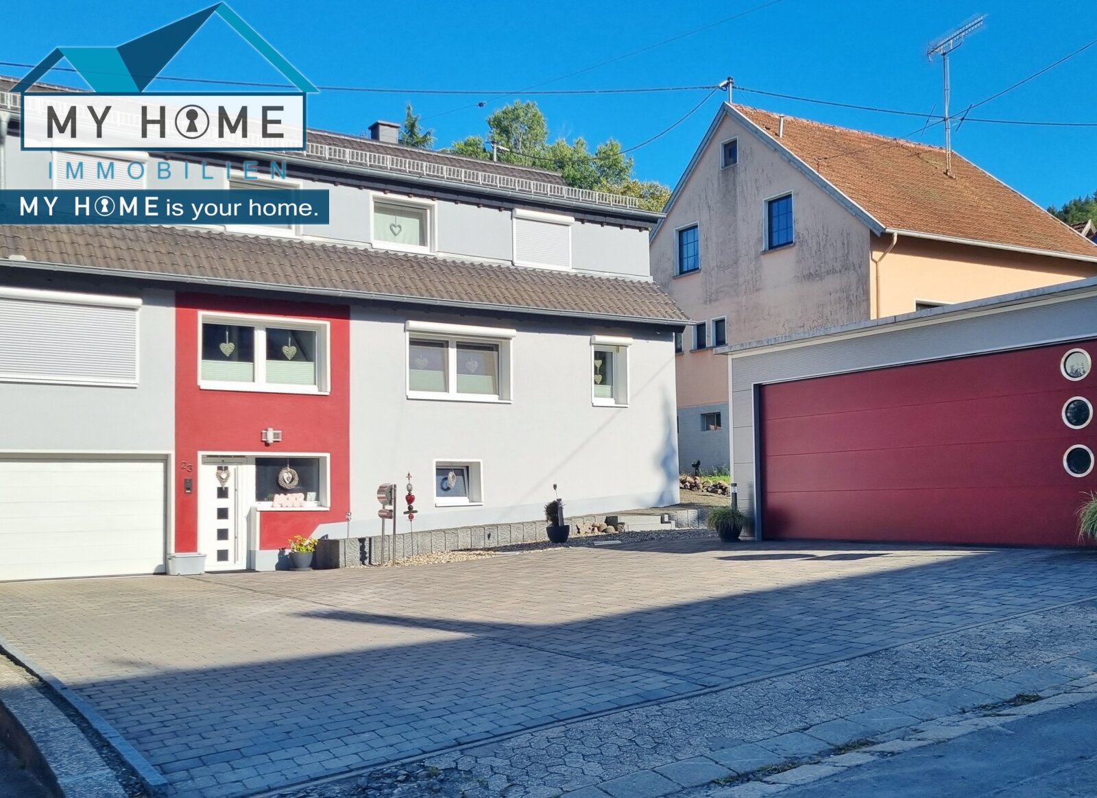 Namborn: Neuwertiges, familienfreundliches Raumwunder im modernen Chalet Stil  Namborn: Neuwertiges, familienfreundliches Raumwunder im modernen Chalet Stil