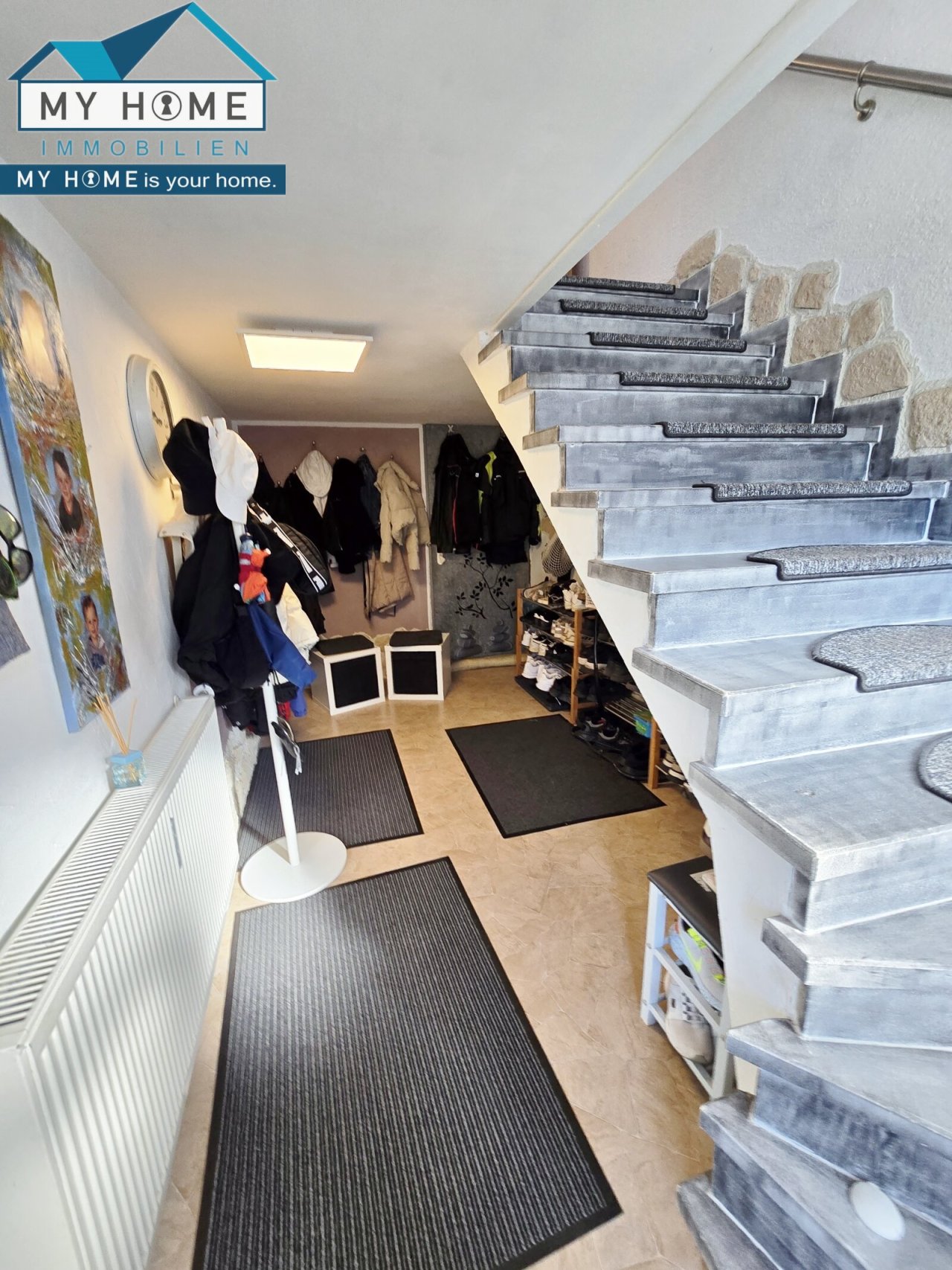 Entrée, Aufgang WZ, SZ, Küche etc.   Entrée, Aufgang WZ, SZ, Küche etc.