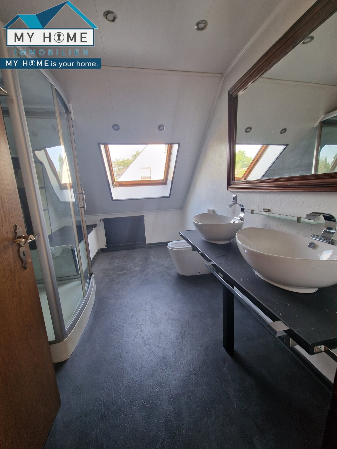 Bad mit Dusche OG  Bad mit Dusche OG
