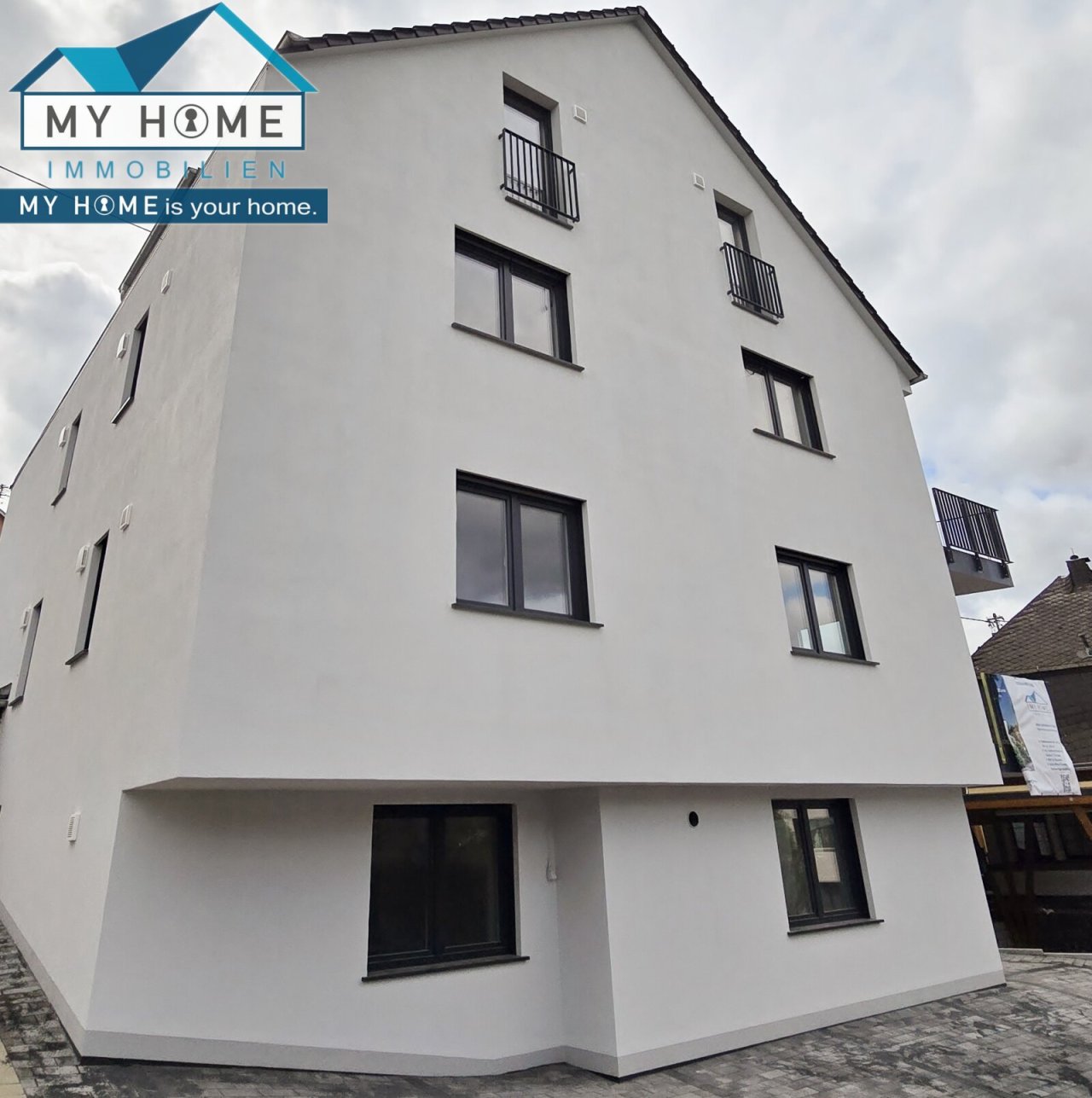 Front und linke Seite Front und linke Seite