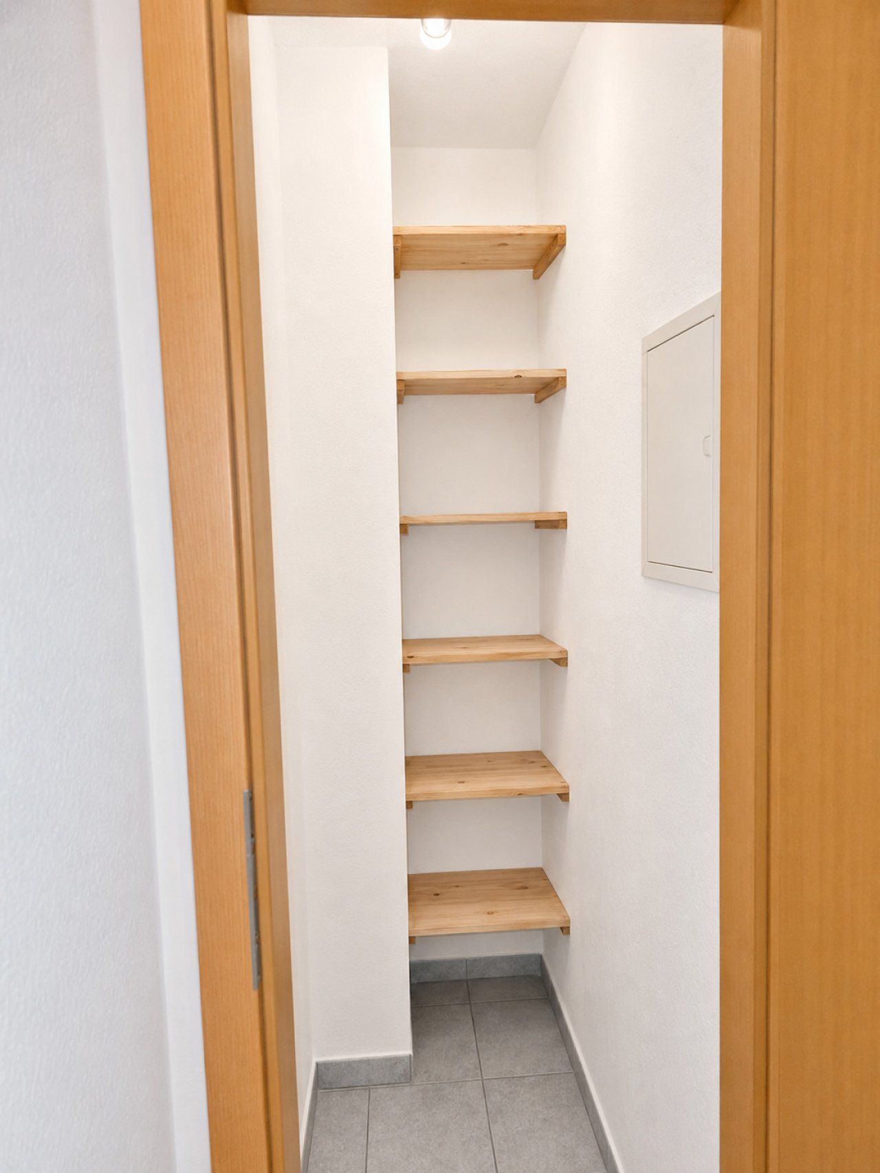 Hauswirtschaftsraum neben Küche Hauswirtschaftsraum neben Küche