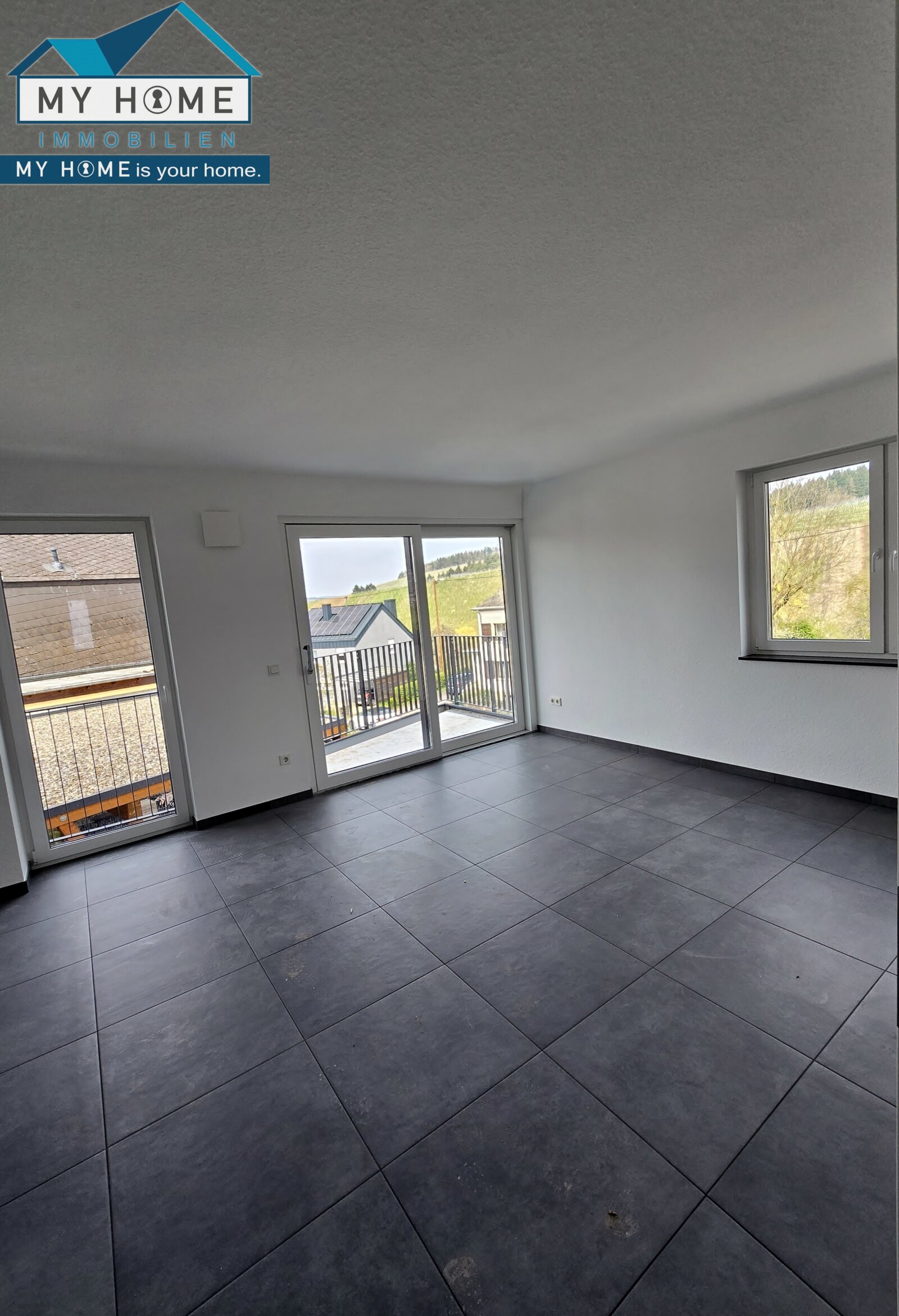  Blick zum Balkon