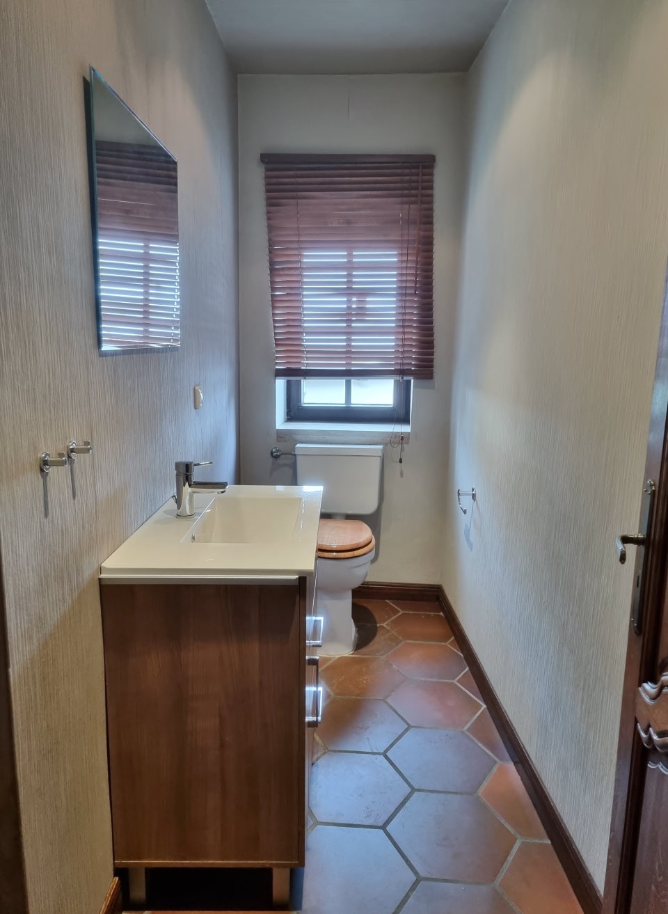 Gäste-WC bei Elternschlafzimmer Gäste-WC bei Elternschlafzimmer