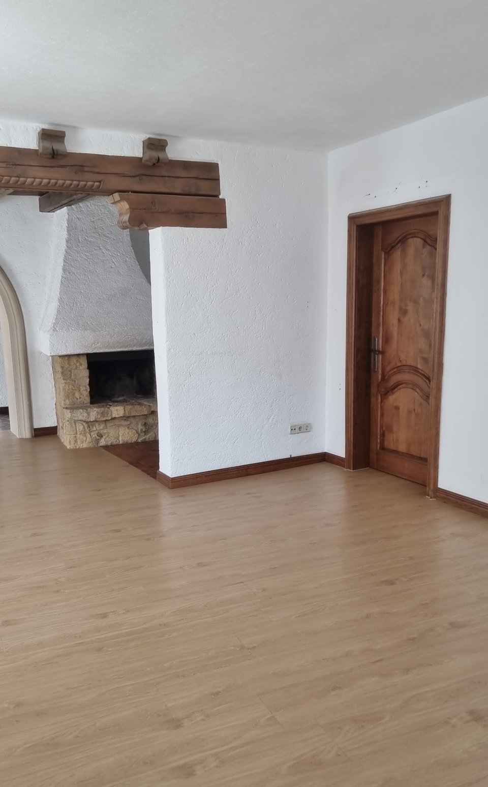 Kamin und Eingang zur Kinderzimmer-Diele Kamin und Eingang zur Kinderzimmer-Diele