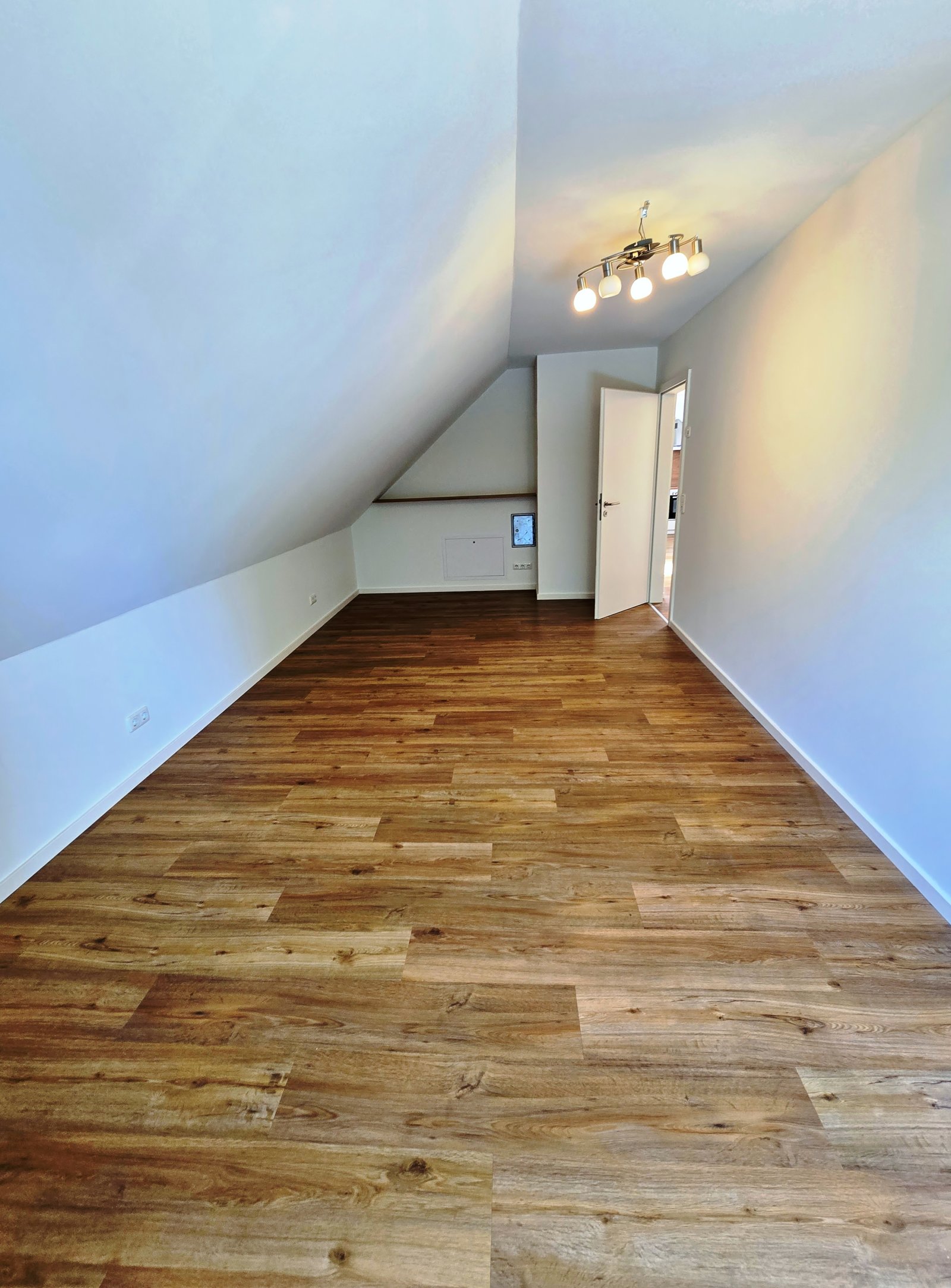 Zimmer 2 Blick zur Tür Zimmer 2 Blick zur Tür