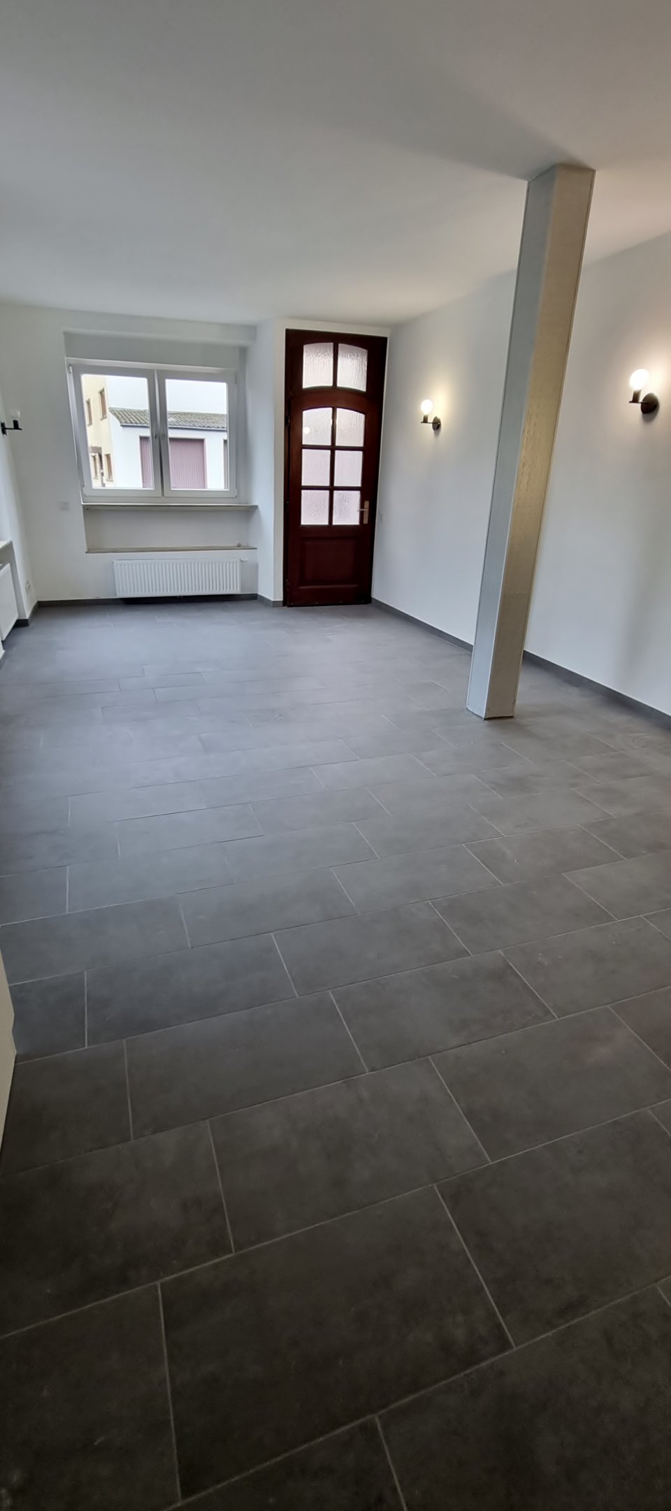  Blick zur Wohnungseingangstür
