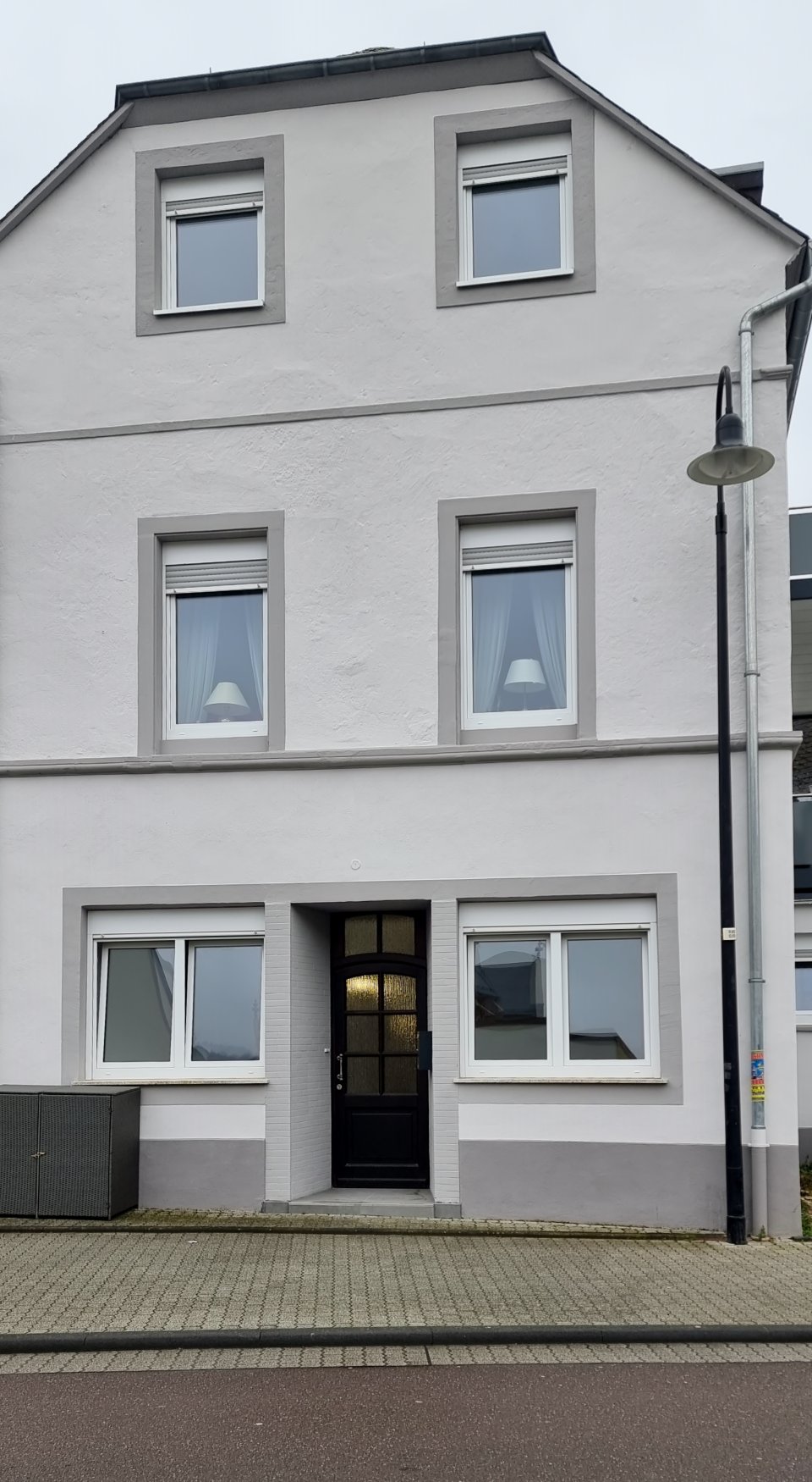  Haus mit Parterre Wohnung 